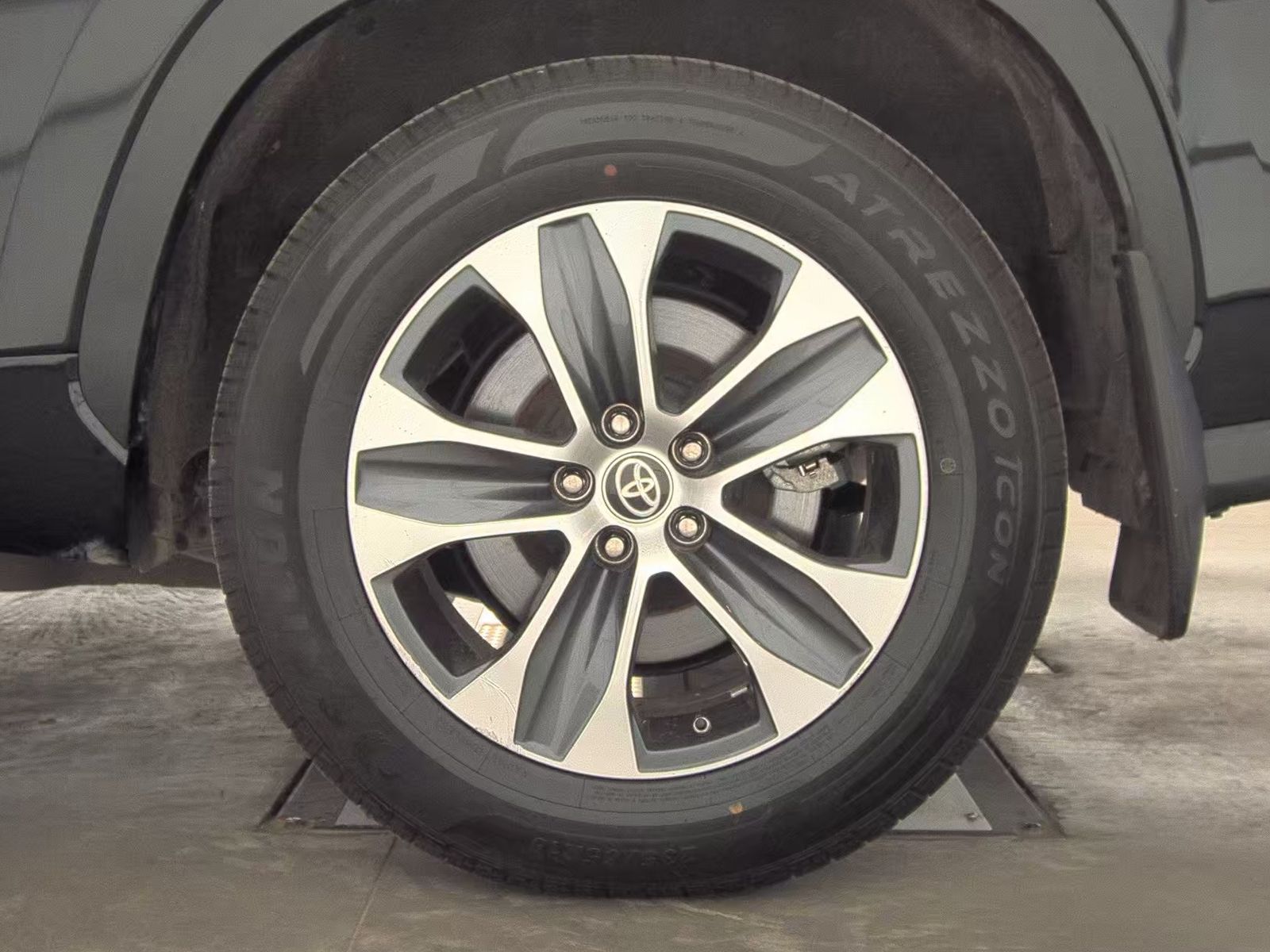 2023 Toyota Highlander XLE AWD