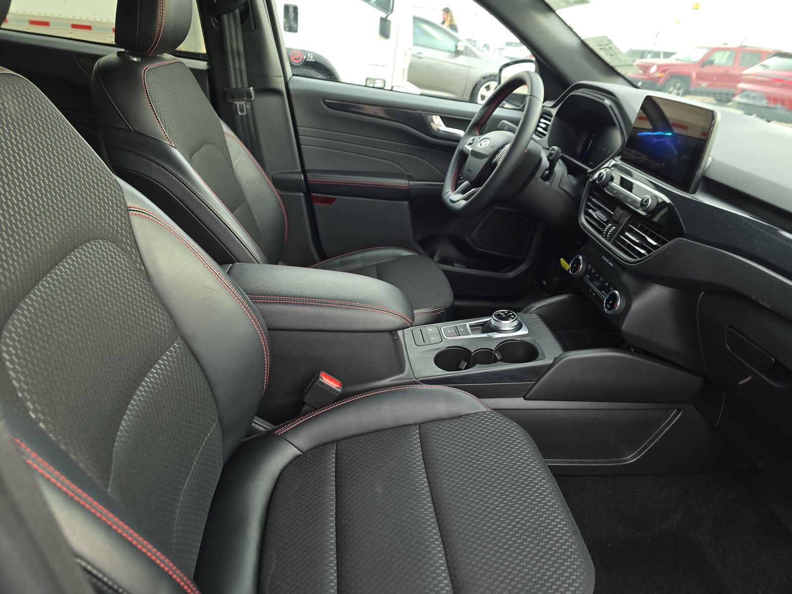 2025 Ford Escape ST-Line FWD