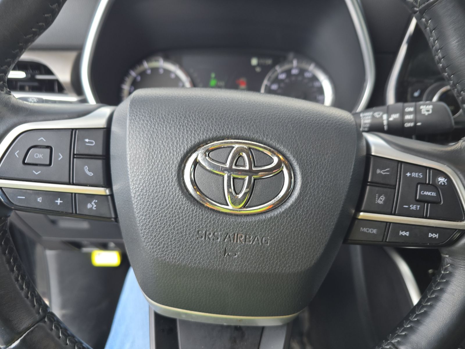 2023 Toyota Highlander XLE AWD