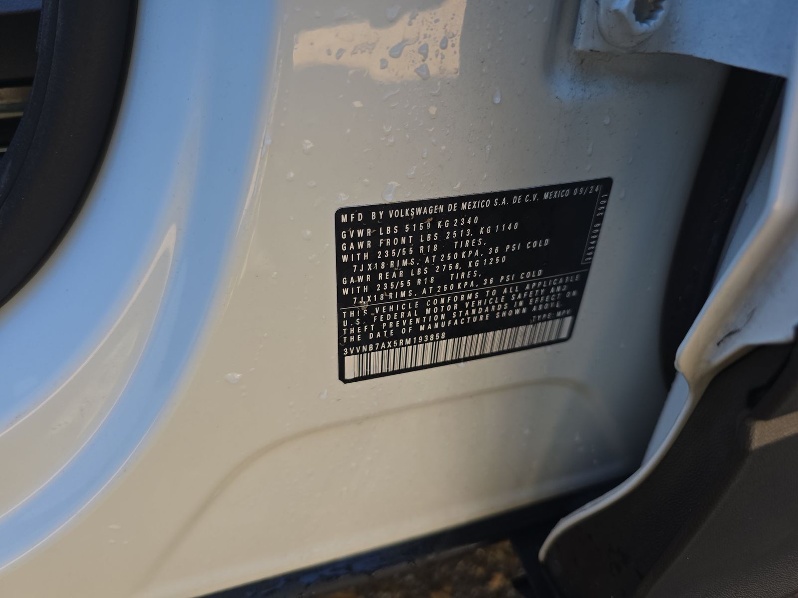 2024 Volkswagen Tiguan 2.0T SE FWD