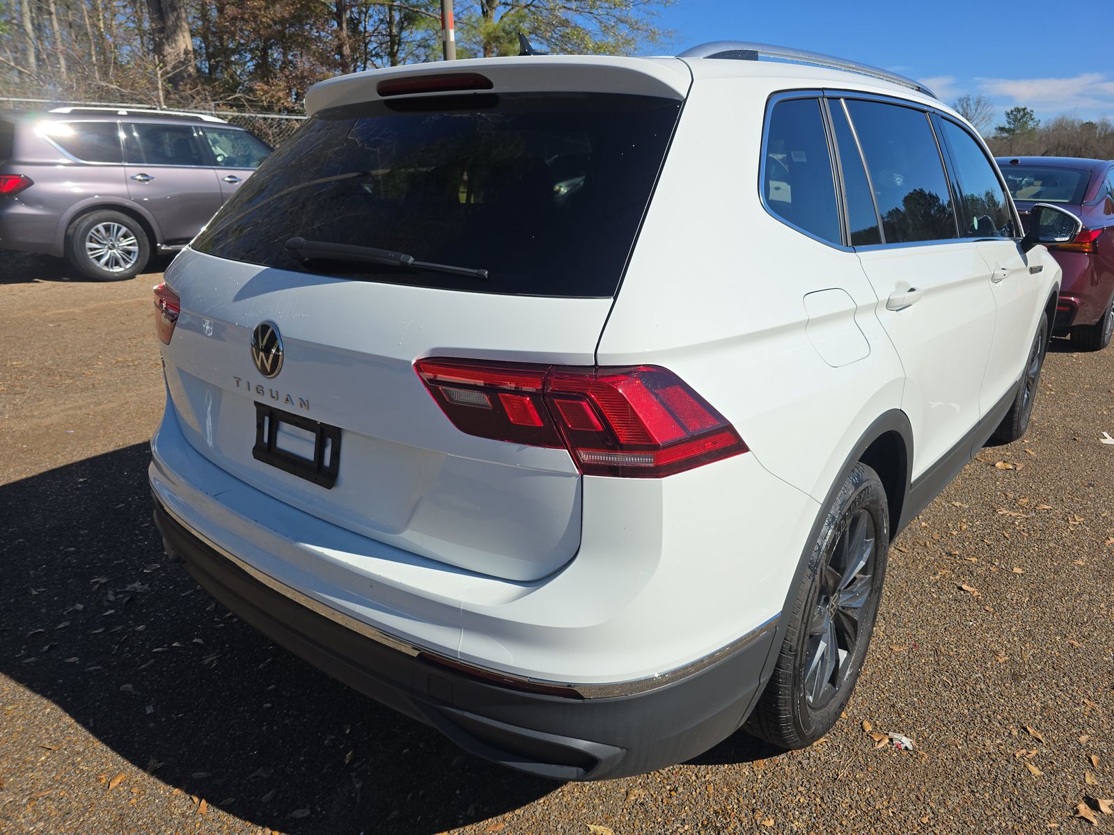 2024 Volkswagen Tiguan 2.0T SE FWD