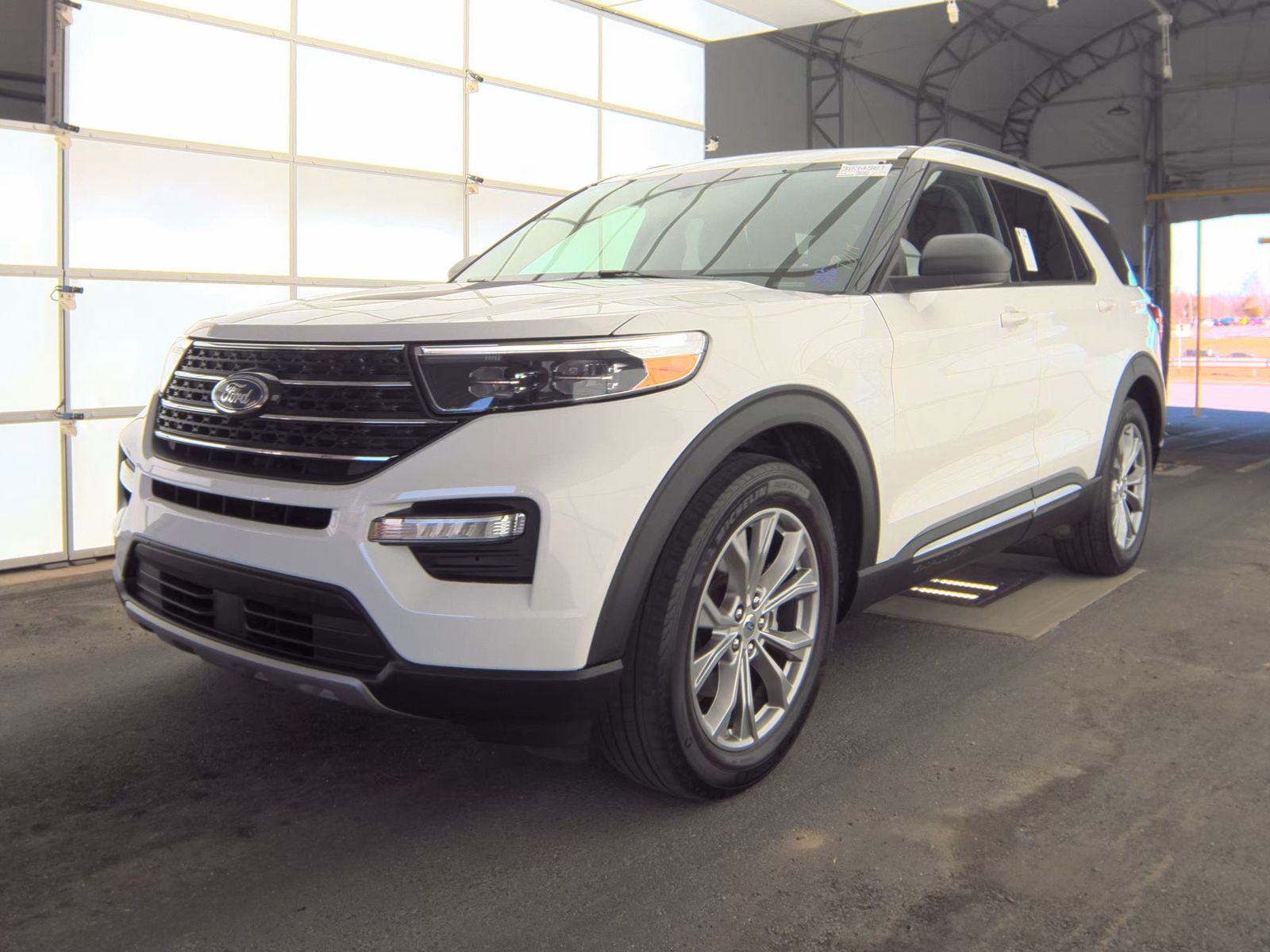 2023 Ford Explorer XLT AWD