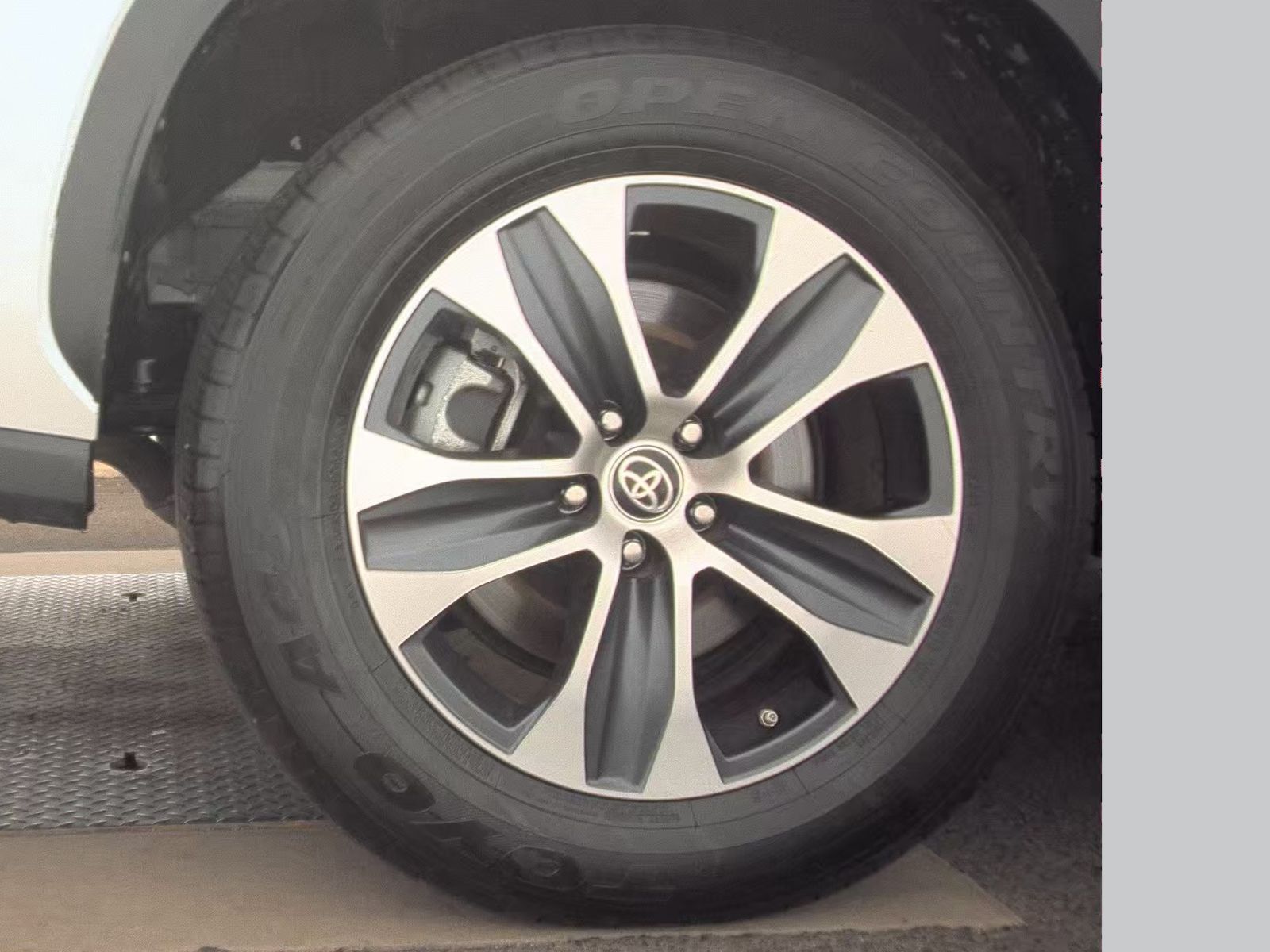 2024 Toyota Highlander Hybrid XLE AWD