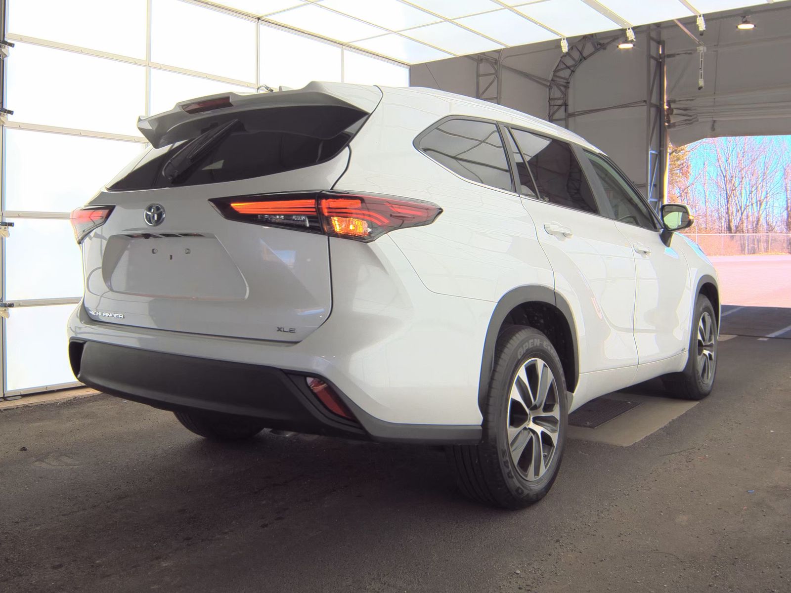 2024 Toyota Highlander Hybrid XLE AWD