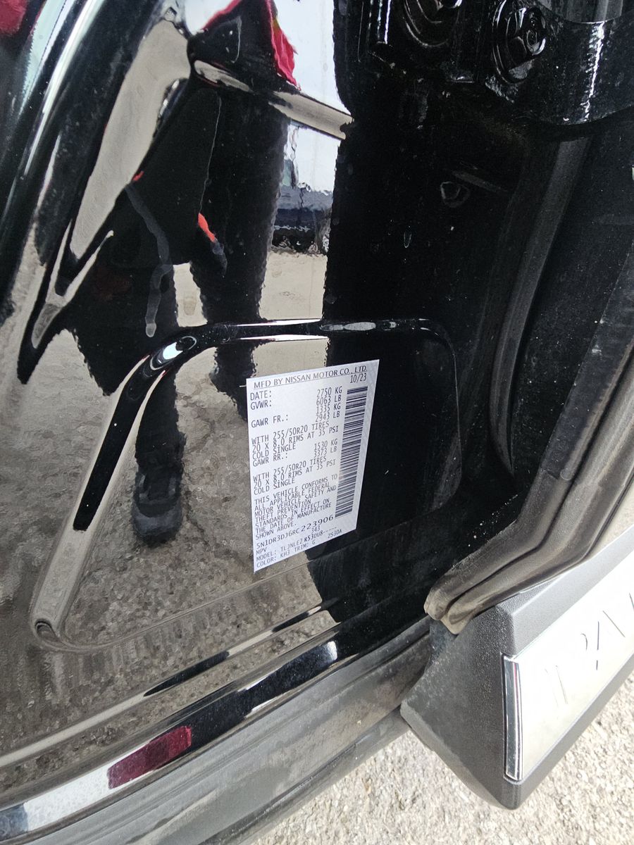 2024 Nissan Pathfinder Platinum AWD