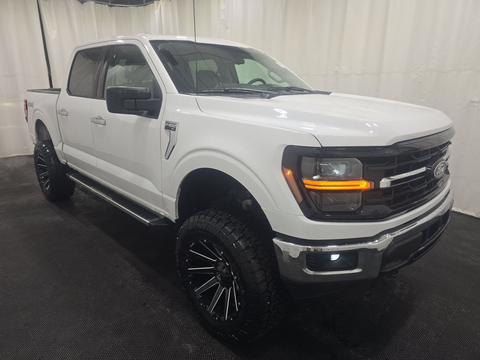 2025 Ford F-150 XLT AWD