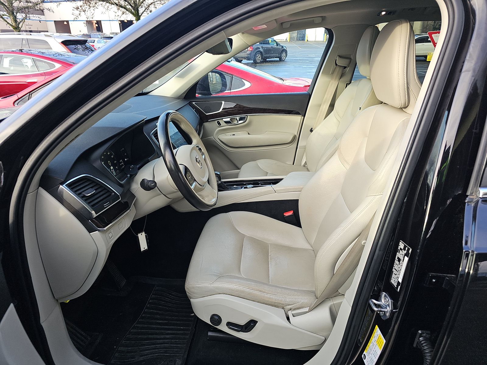 2019 Volvo XC90 T5 Momentum AWD