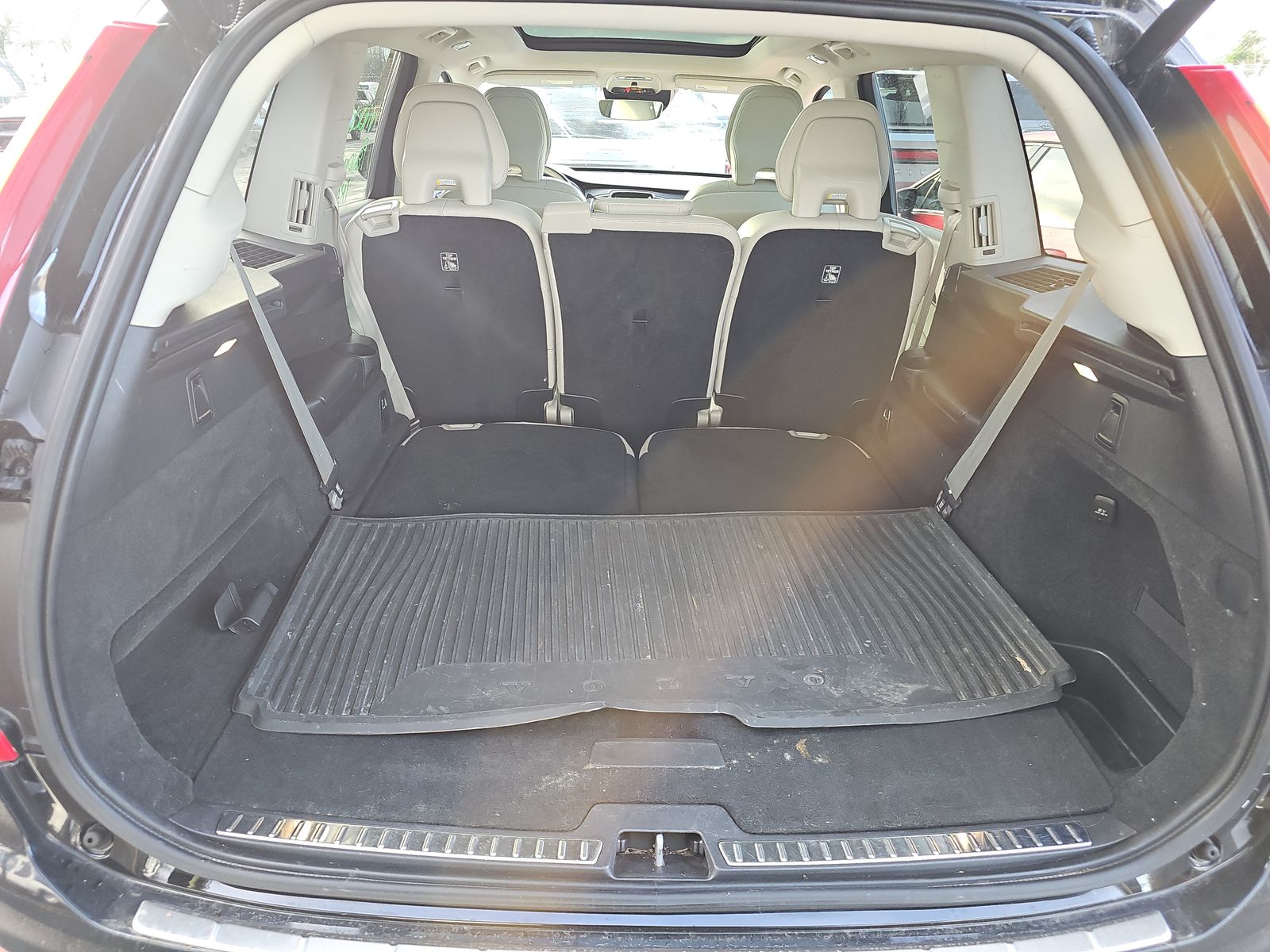 2019 Volvo XC90 T5 Momentum AWD