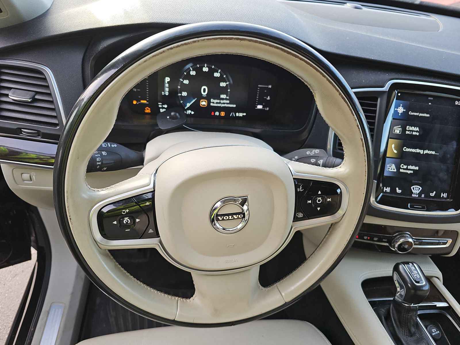 2019 Volvo XC90 T5 Momentum AWD