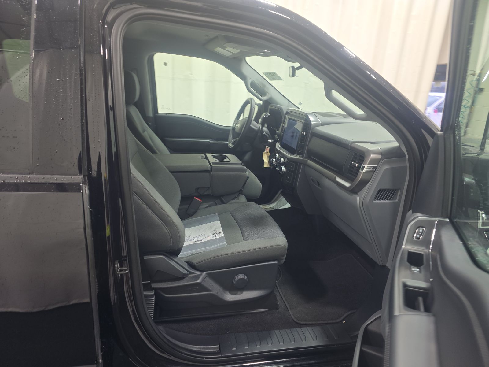 2025 Ford F-150 XLT AWD