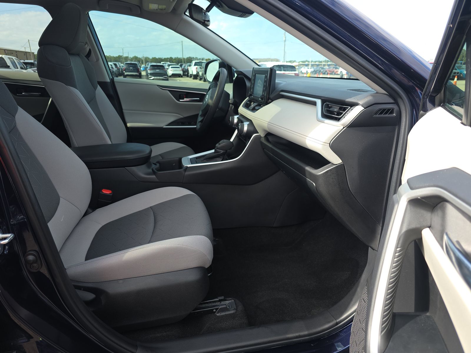 2022 Toyota RAV4 XLE FWD