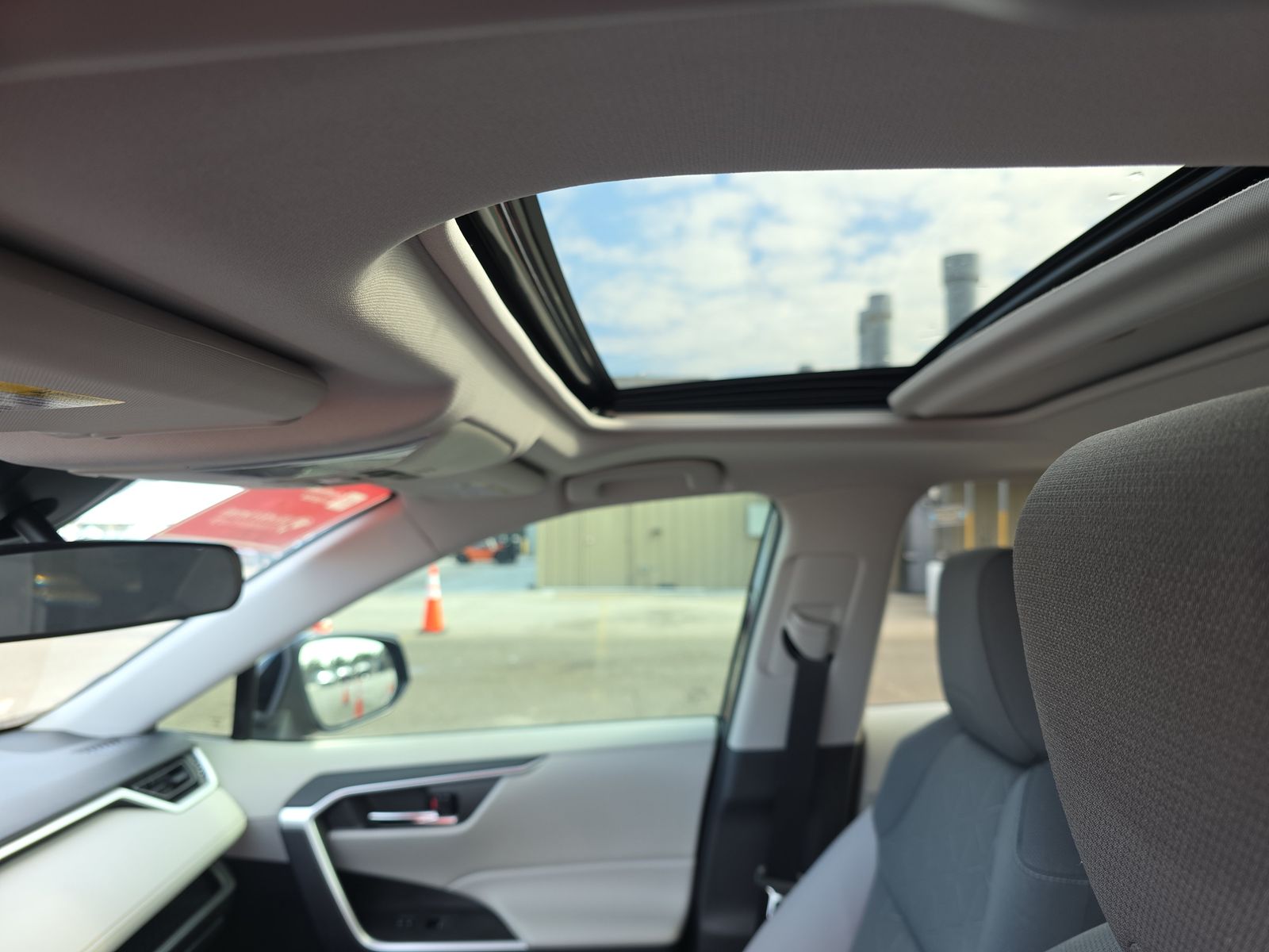 2022 Toyota RAV4 XLE FWD