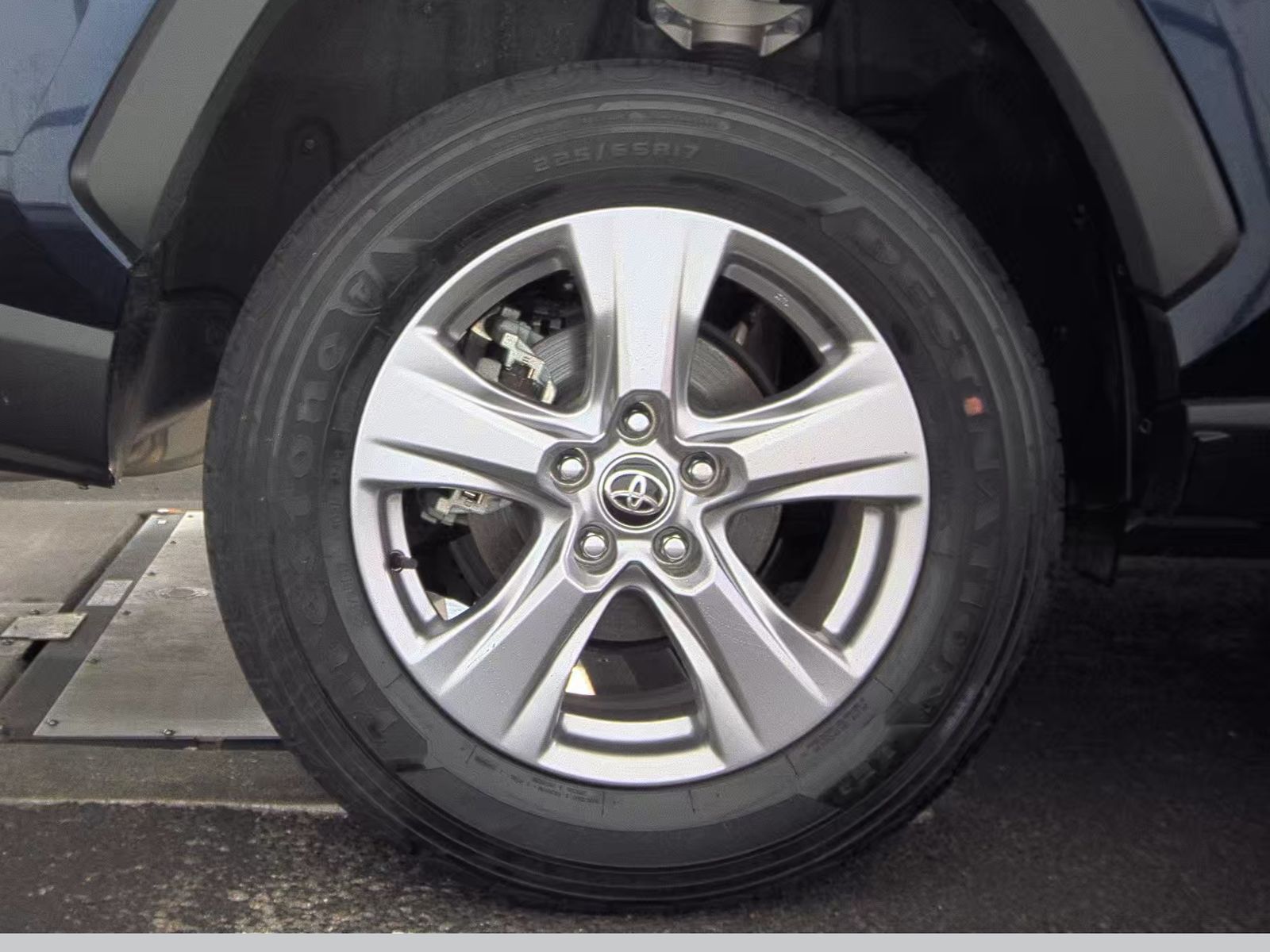 2022 Toyota RAV4 XLE FWD