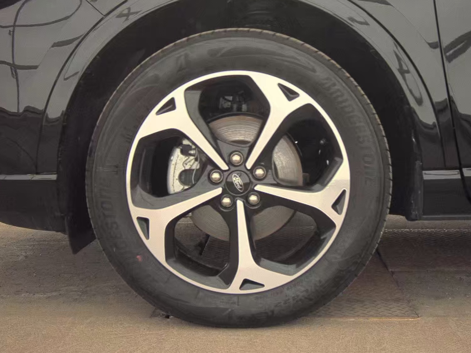 2025 Ford Escape Hybrid ST-Line Elite AWD