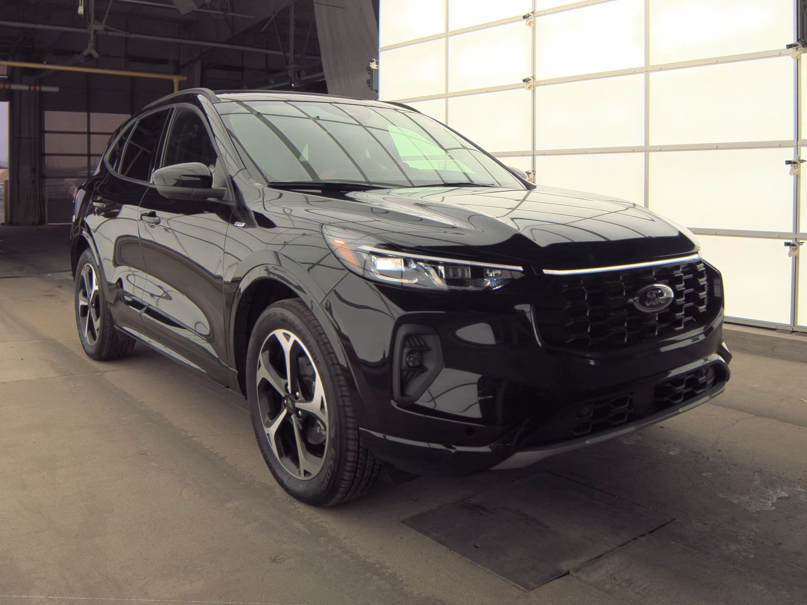 2025 Ford Escape Hybrid ST-Line Elite AWD