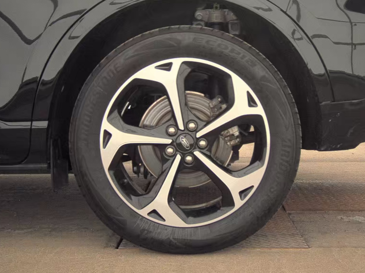 2025 Ford Escape Hybrid ST-Line Elite AWD