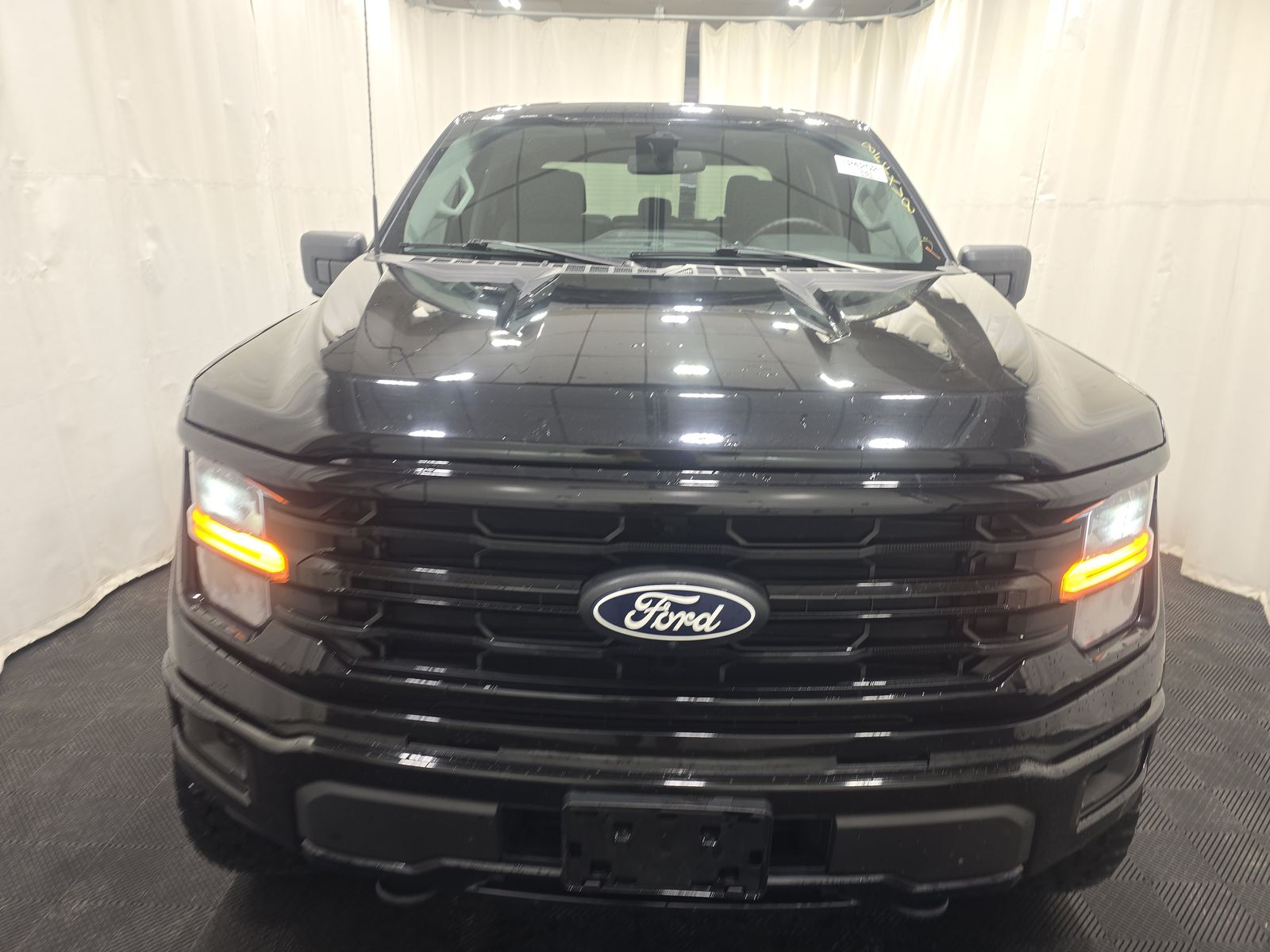 2024 Ford F-150 XLT AWD