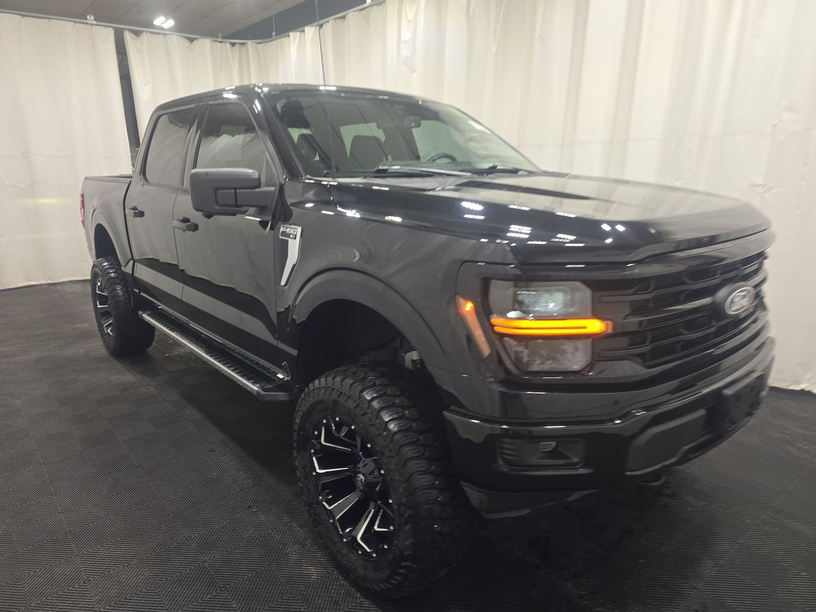 2024 Ford F-150 XLT AWD