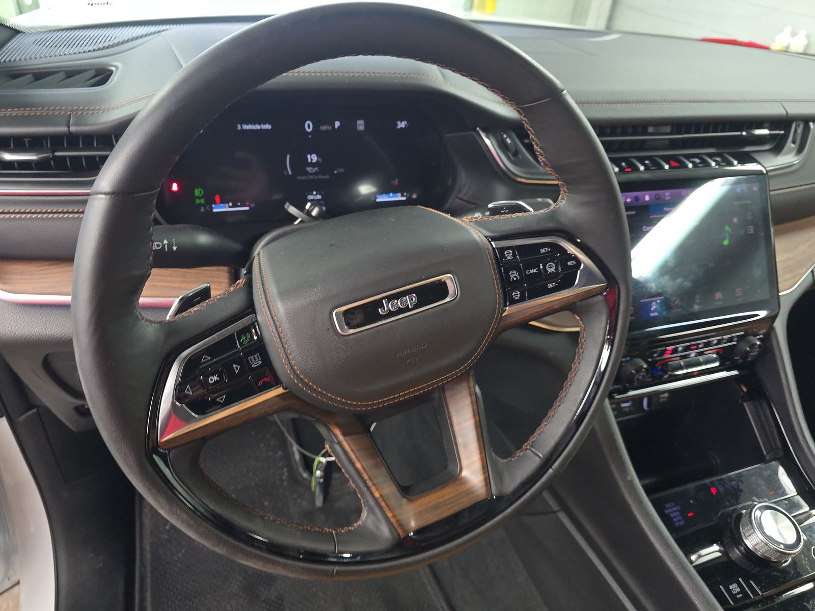 2025 Jeep Grand Cherokee Summit AWD