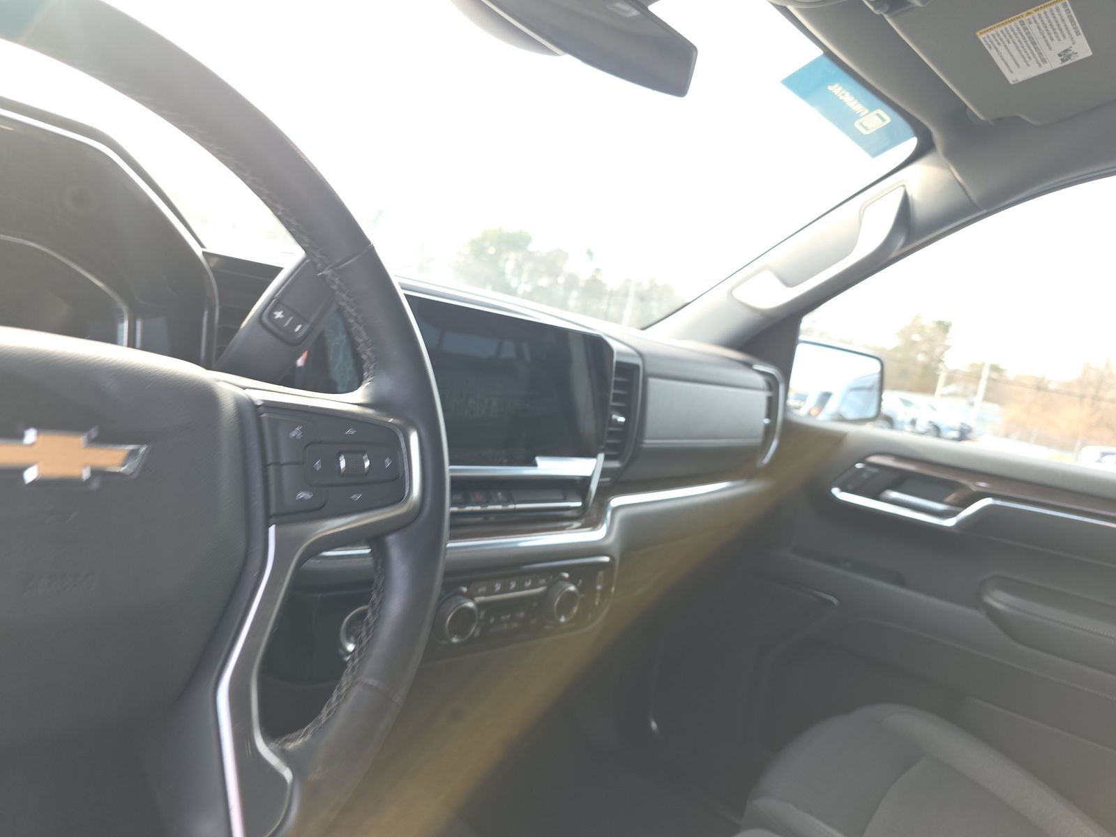 2023 Chevrolet Silverado 1500 LT AWD