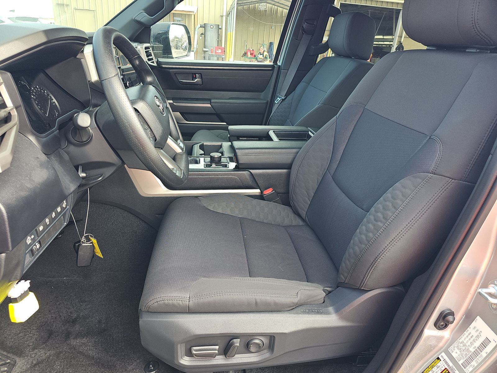 2025 Toyota Tundra SR5 AWD