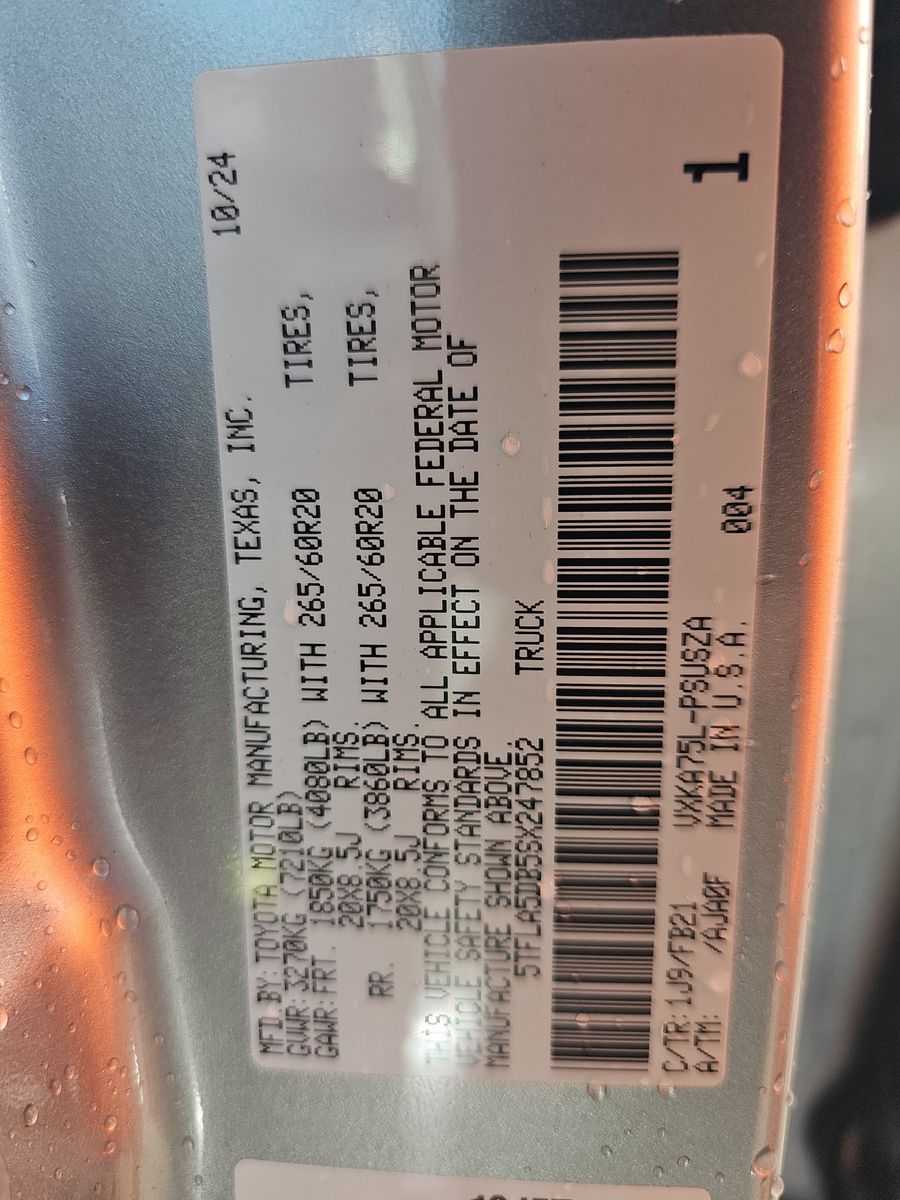 2025 Toyota Tundra SR5 AWD