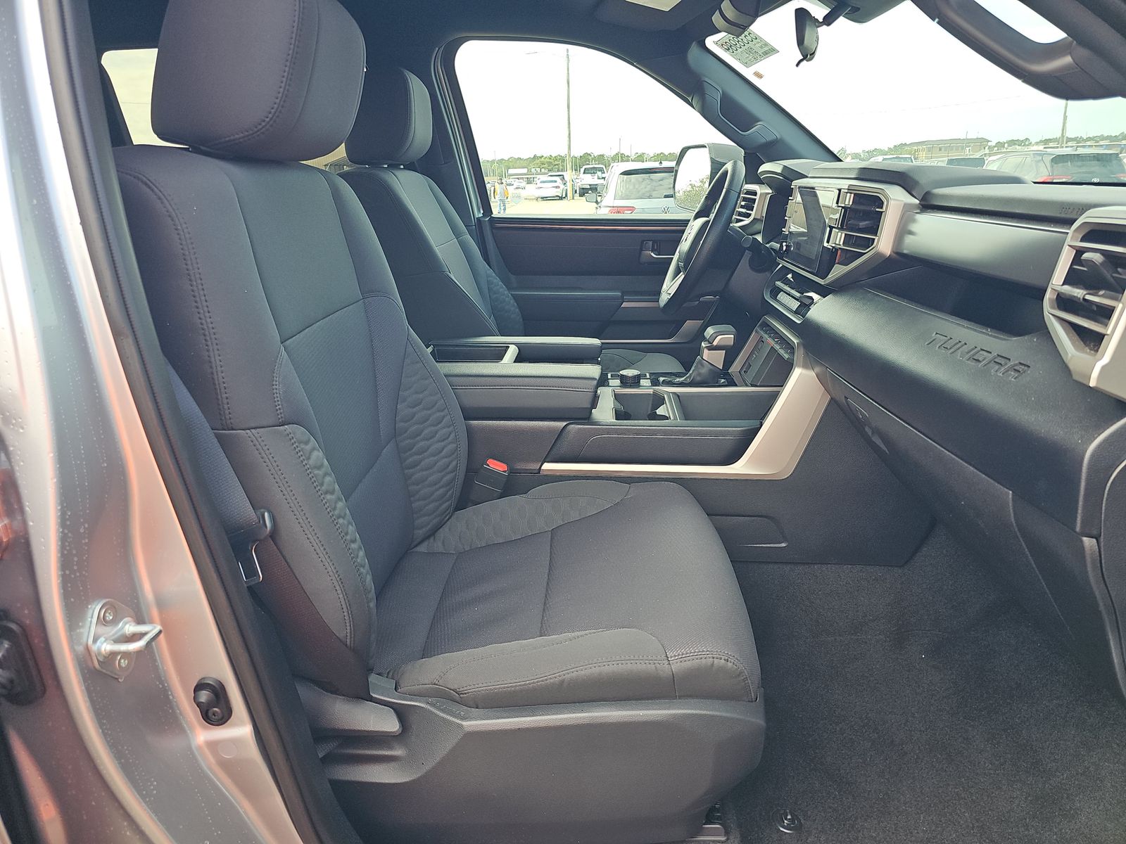 2025 Toyota Tundra SR5 AWD