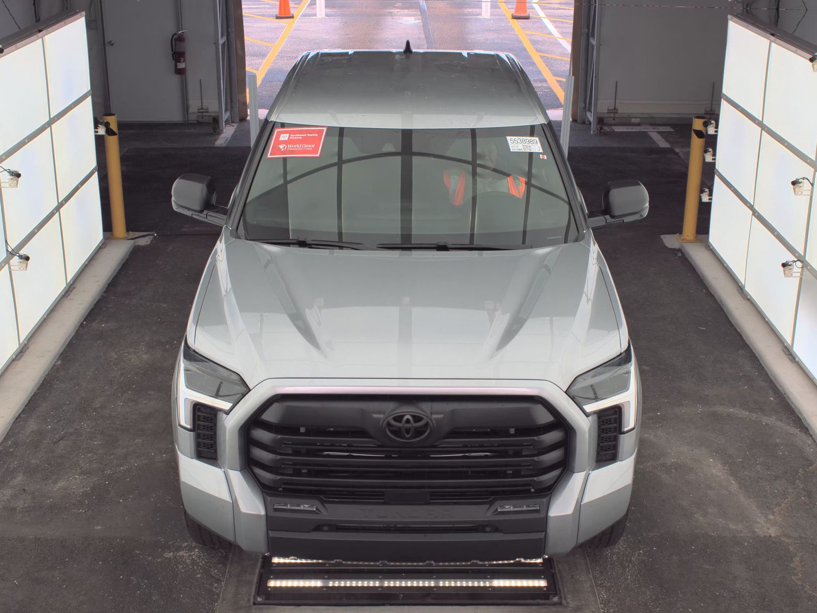 2025 Toyota Tundra SR5 AWD