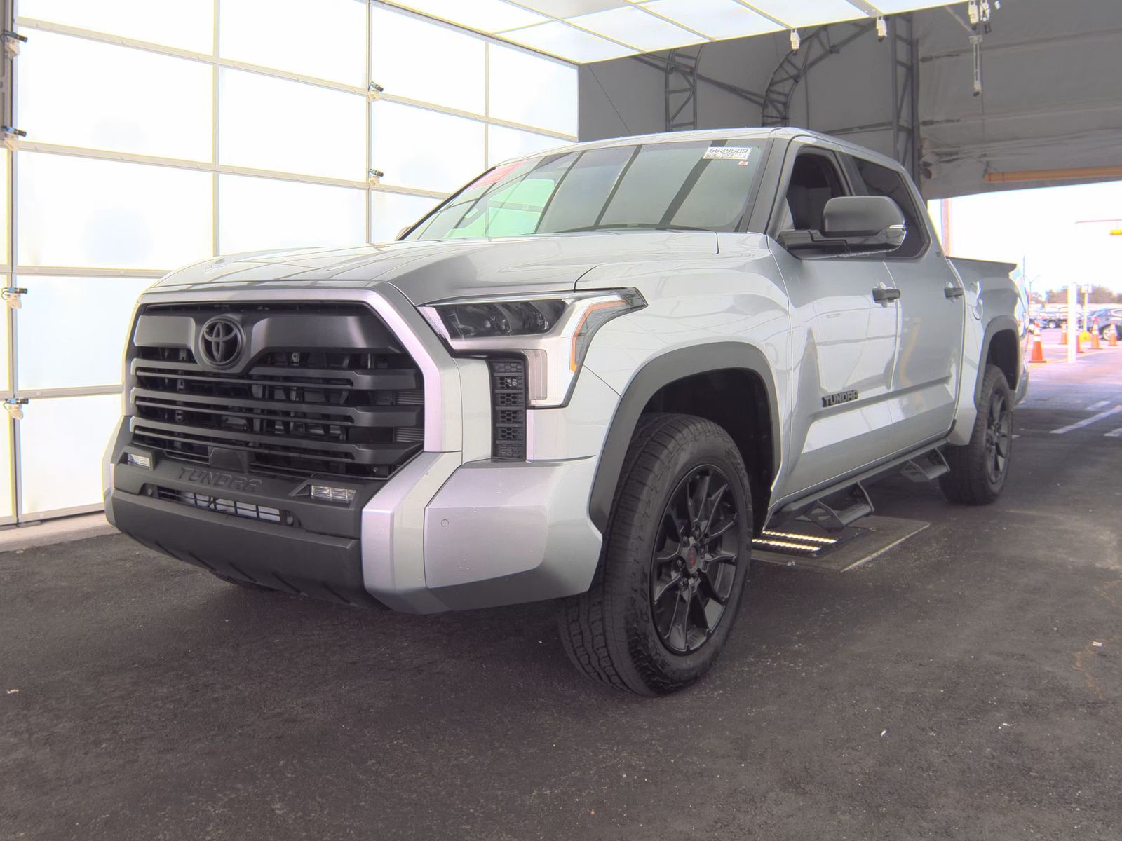 2025 Toyota Tundra SR5 AWD