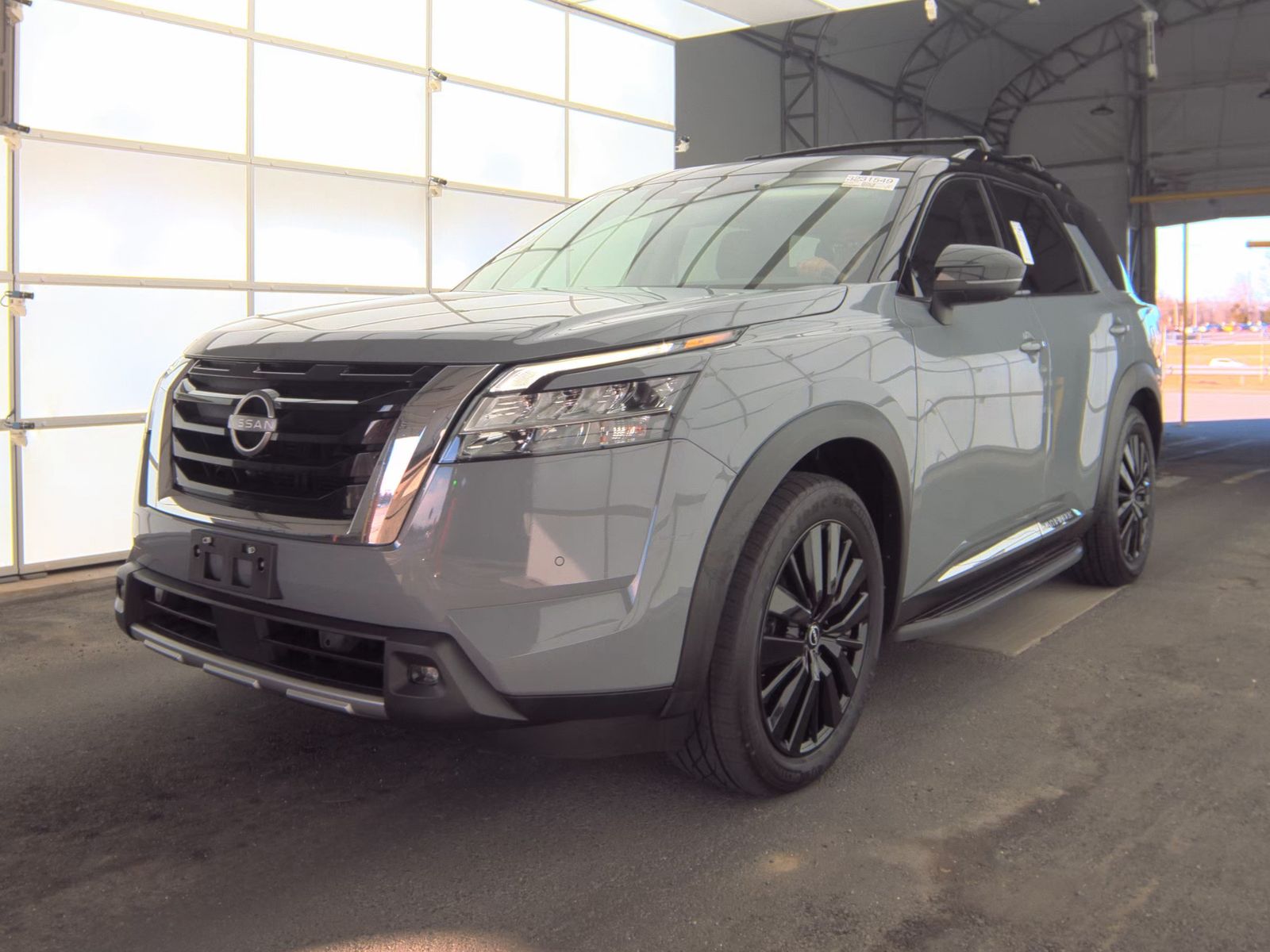 2023 Nissan Pathfinder Platinum AWD