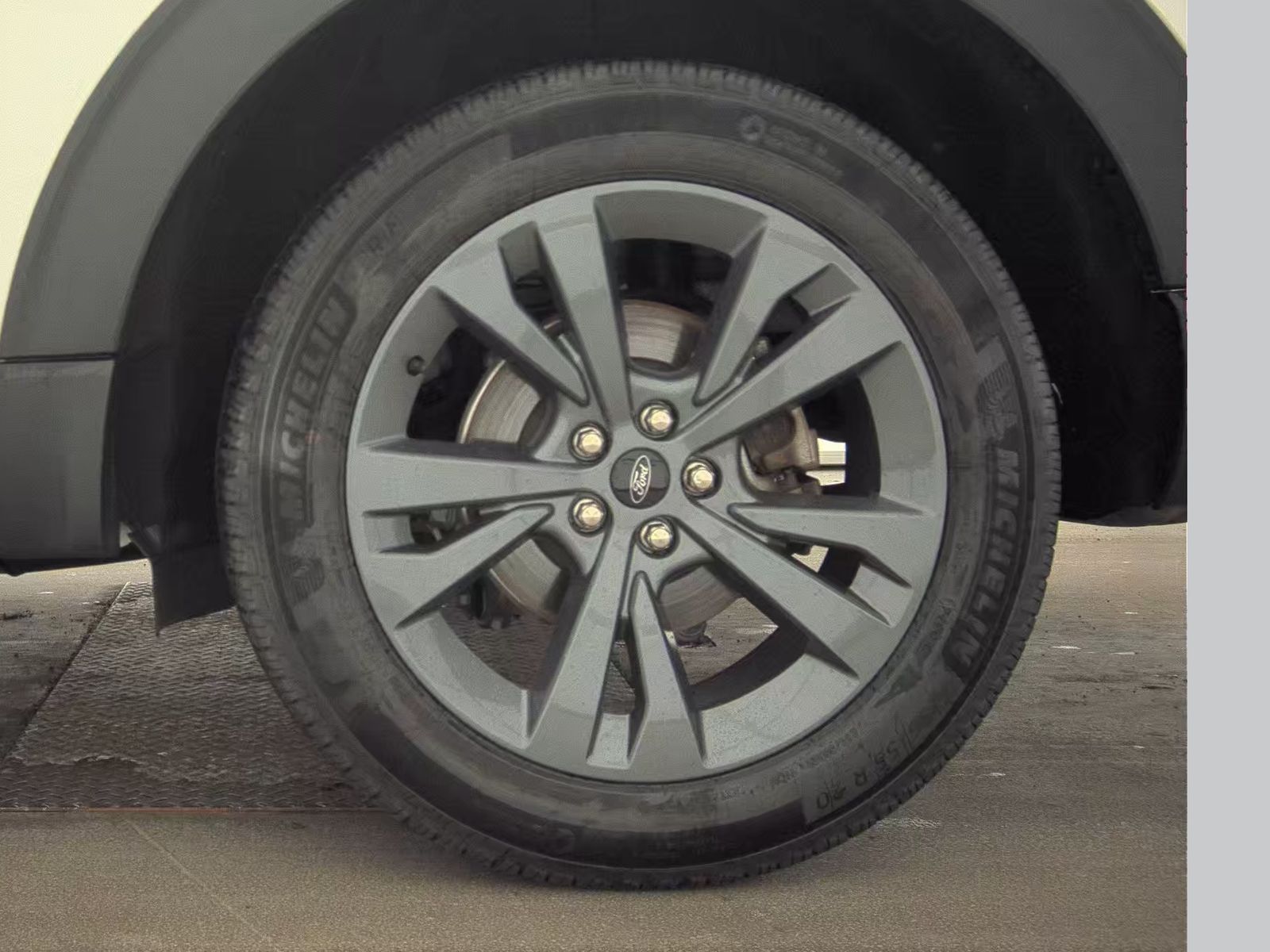 2023 Ford Explorer XLT AWD