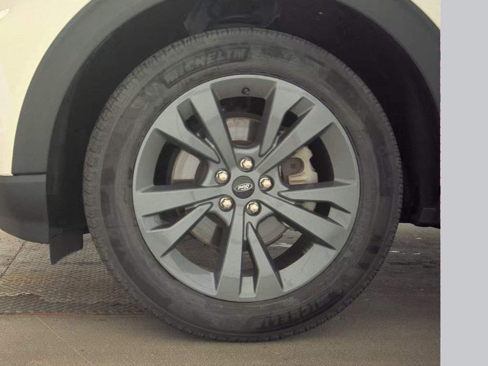 2023 Ford Explorer XLT AWD