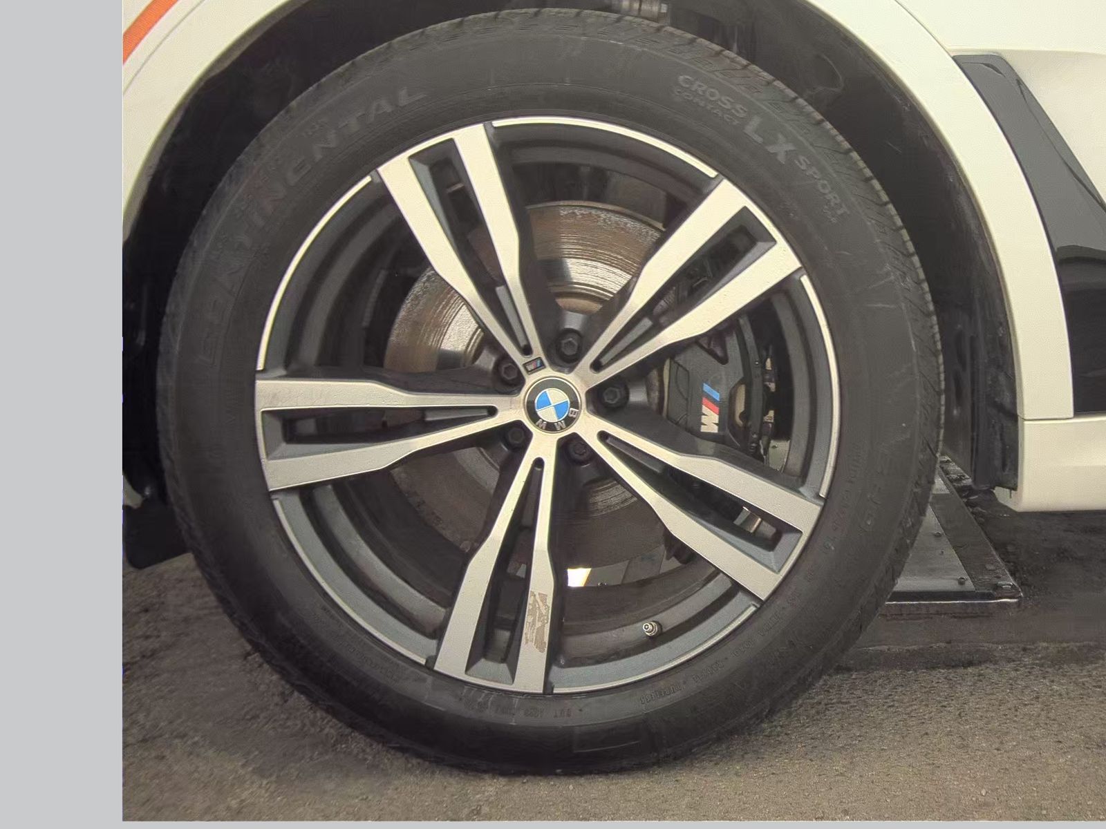 2025 BMW X7 xDrive40i AWD