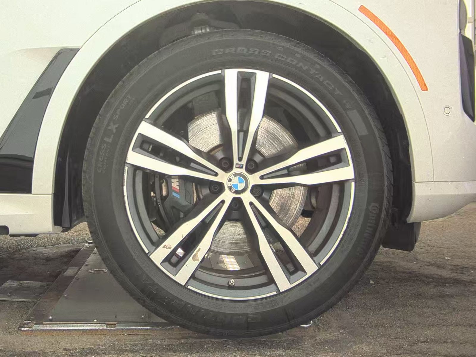 2025 BMW X7 xDrive40i AWD