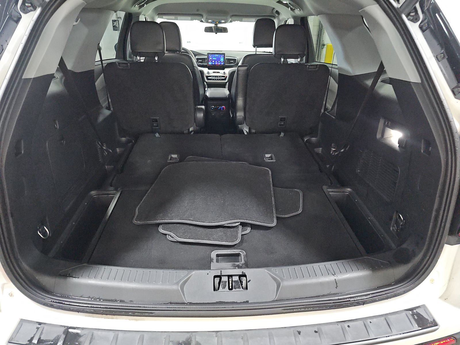 2023 Ford Explorer XLT AWD