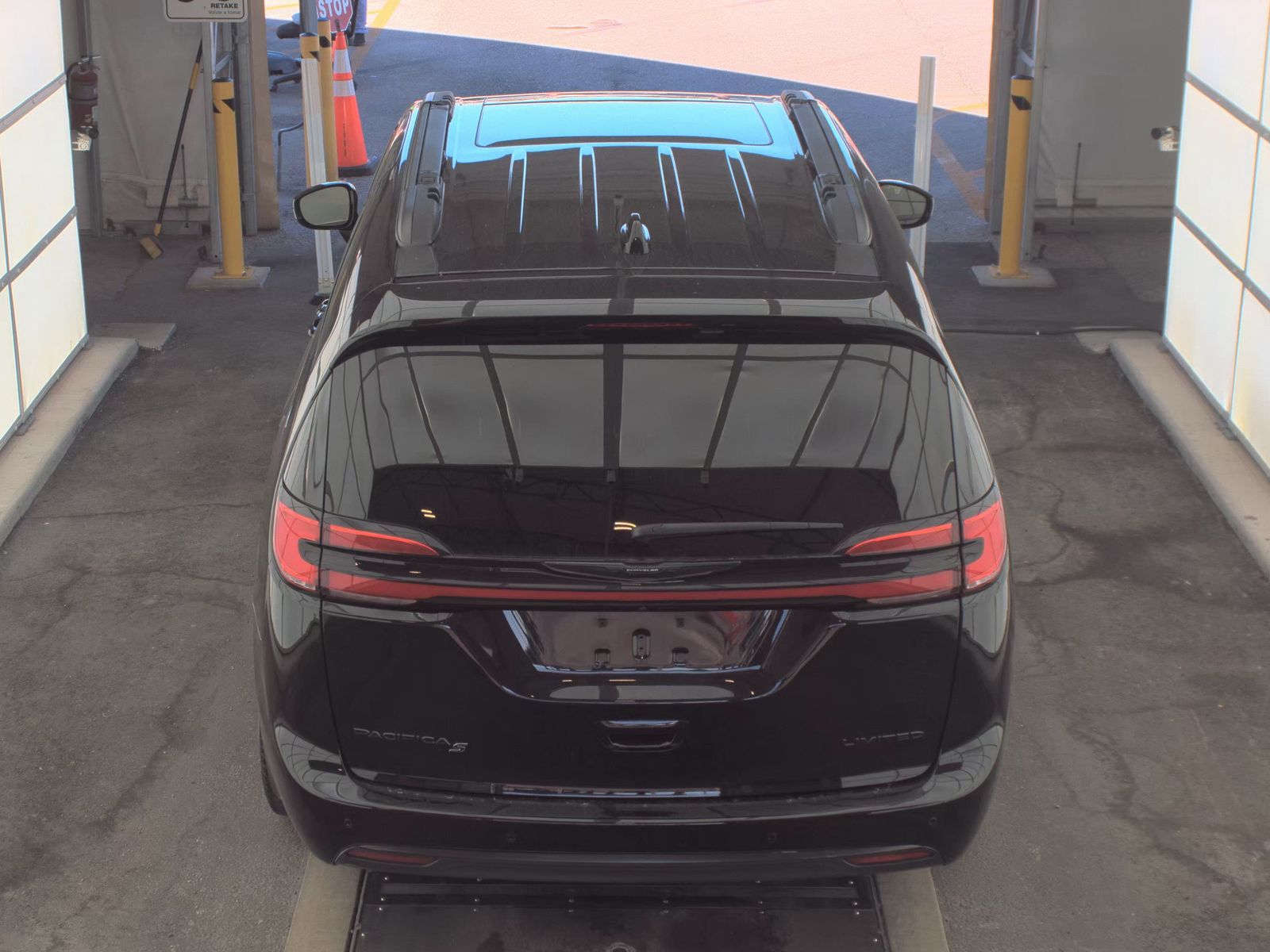 2025 Chrysler Pacifica Limited FWD