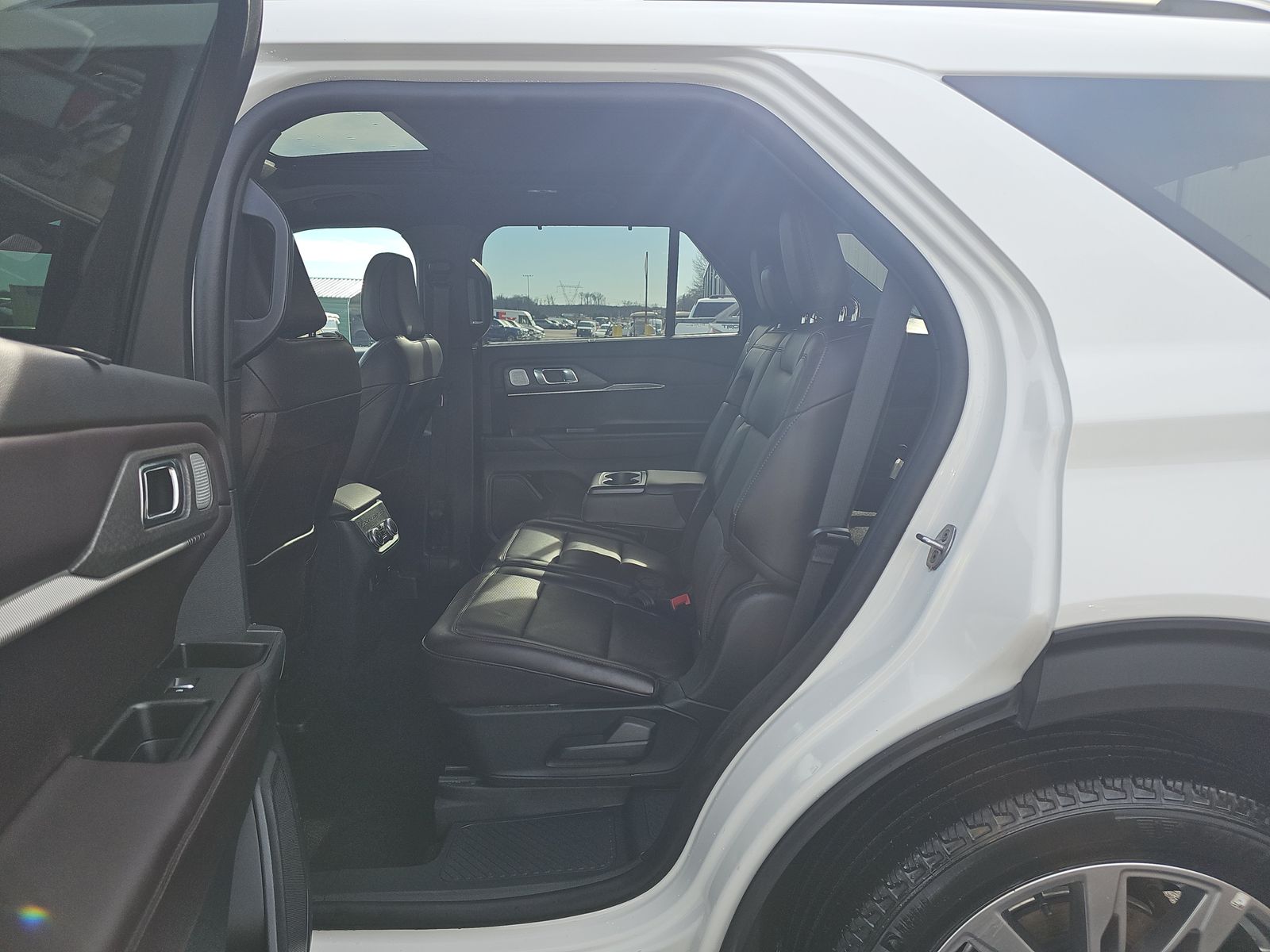 2025 Ford Explorer Platinum AWD