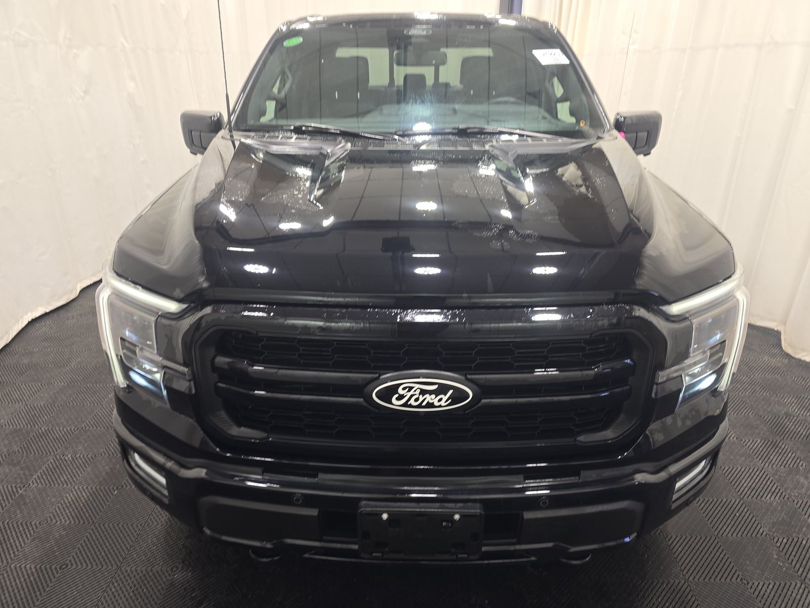 2024 Ford F-150 Hybrid Lariat AWD