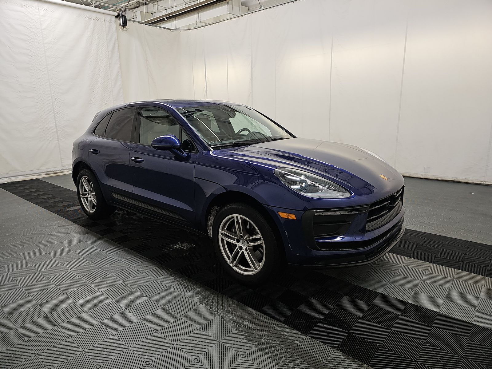 2023 Porsche Macan Base AWD