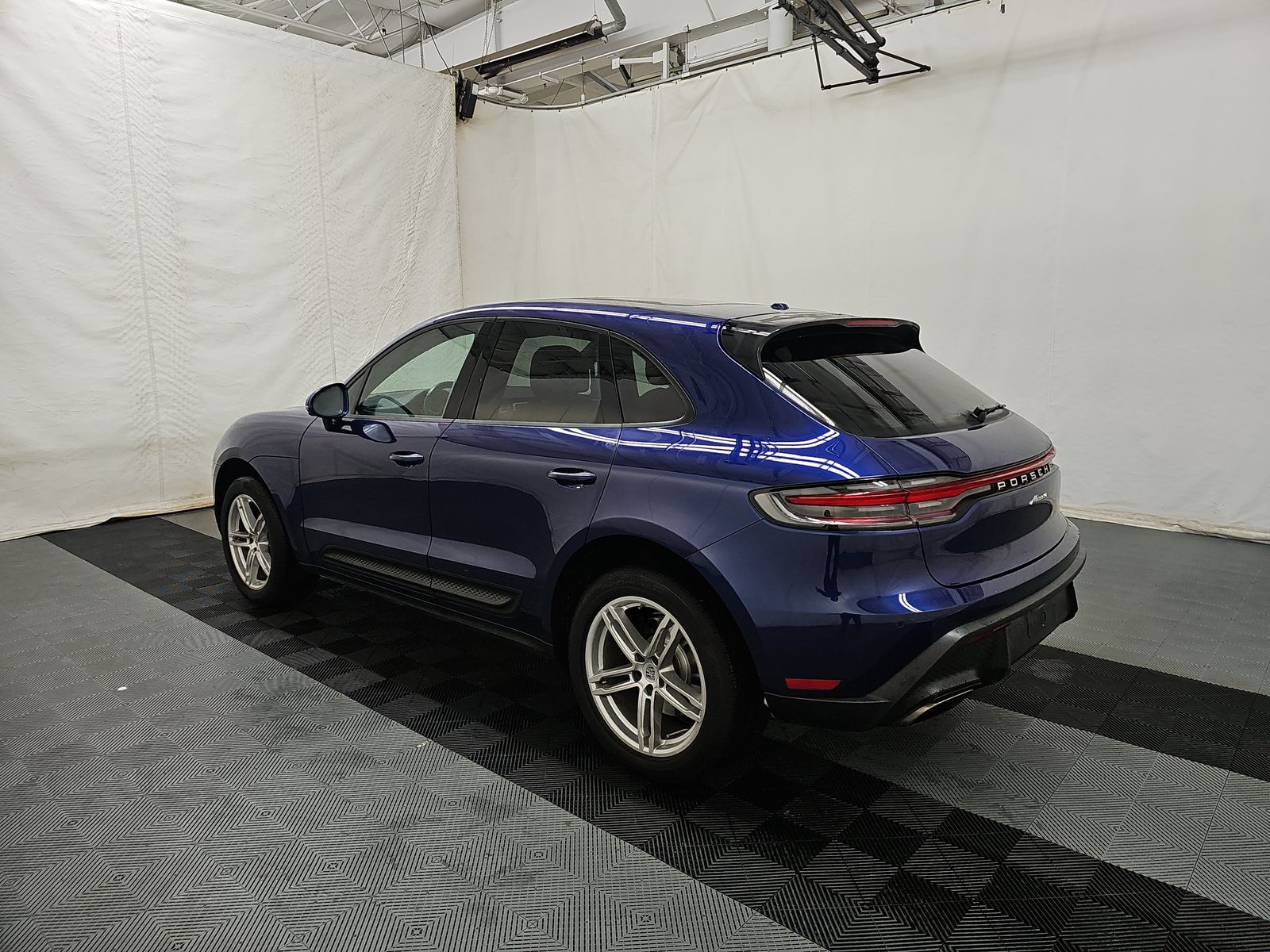 2023 Porsche Macan Base AWD