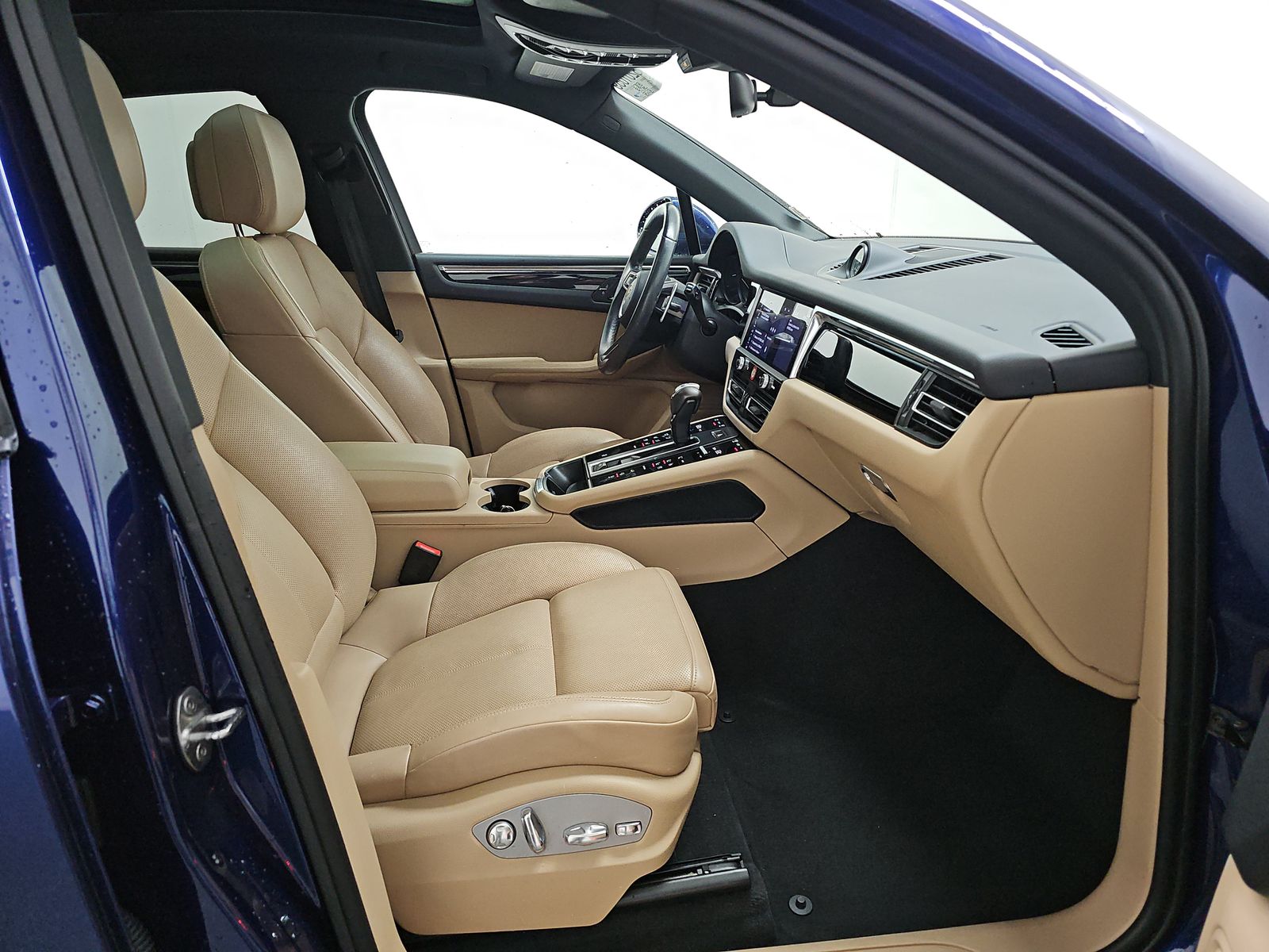 2023 Porsche Macan Base AWD