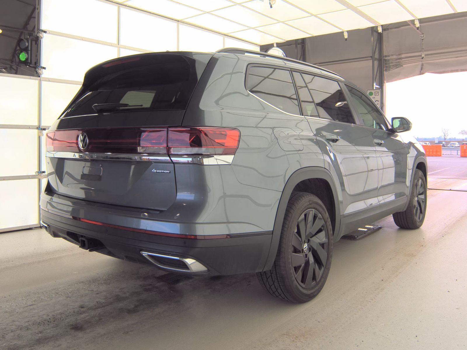 2025 Volkswagen Atlas 2.0T SE AWD