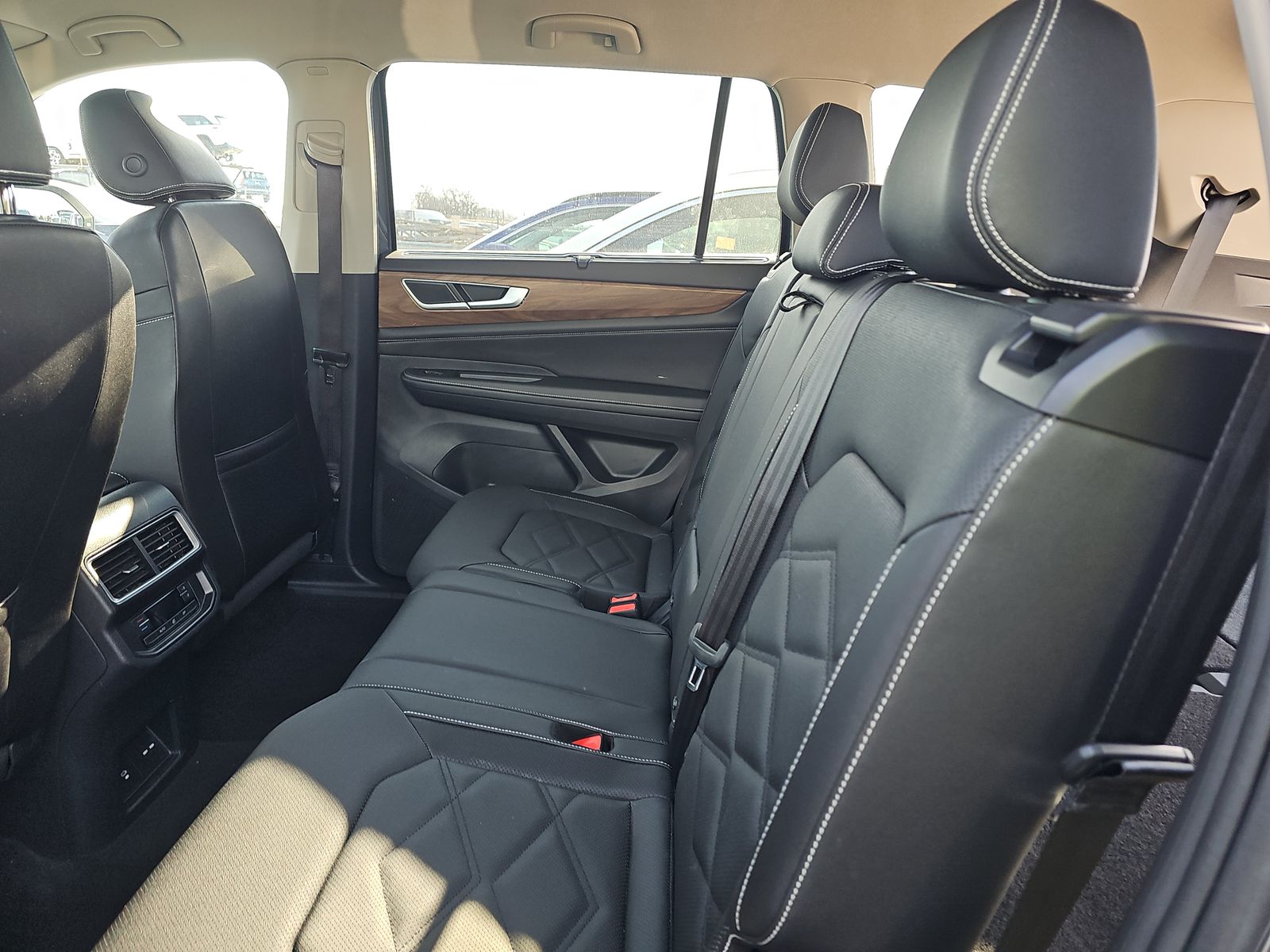 2025 Volkswagen Atlas 2.0T SE AWD