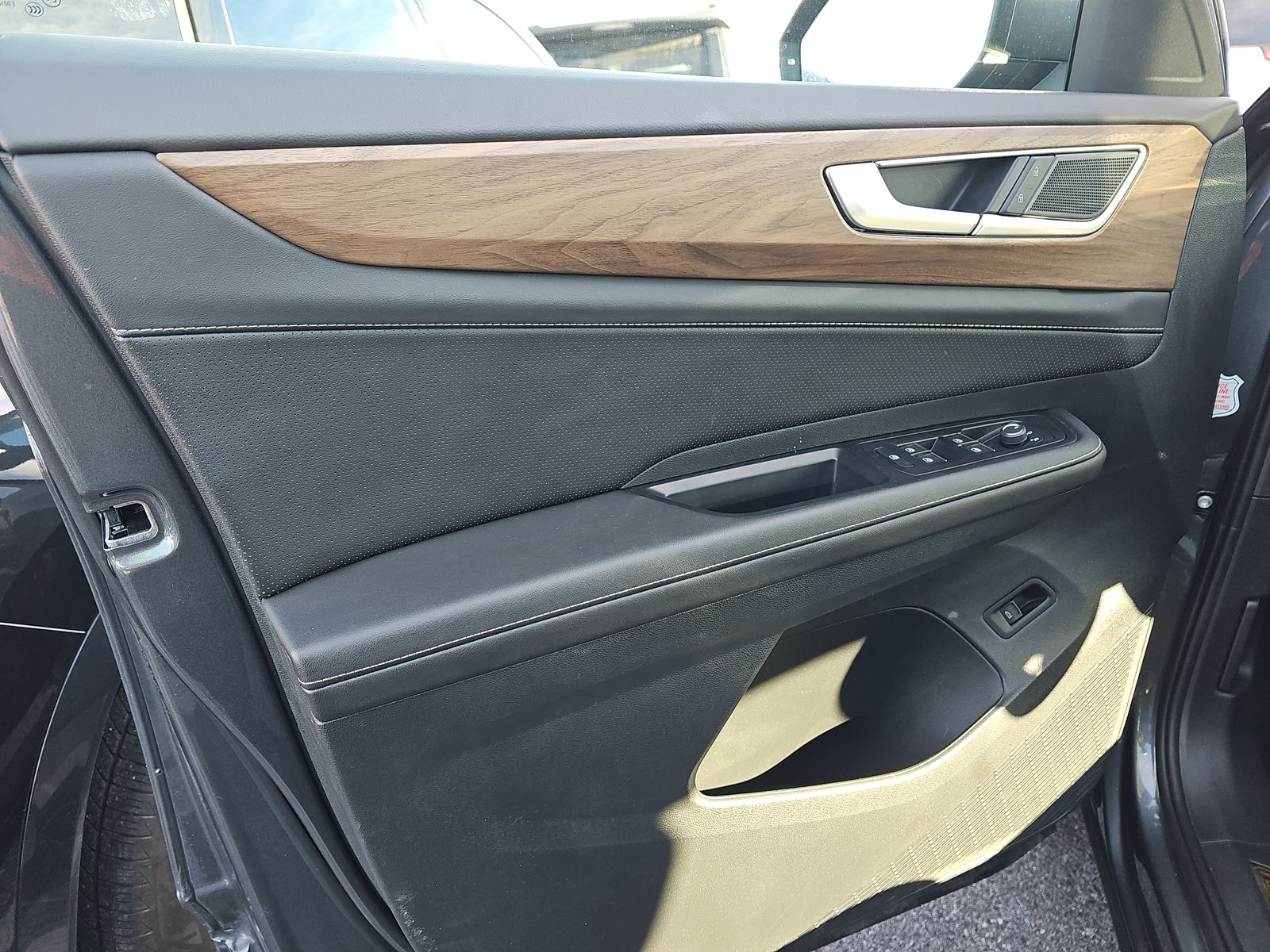 2025 Volkswagen Atlas 2.0T SE AWD