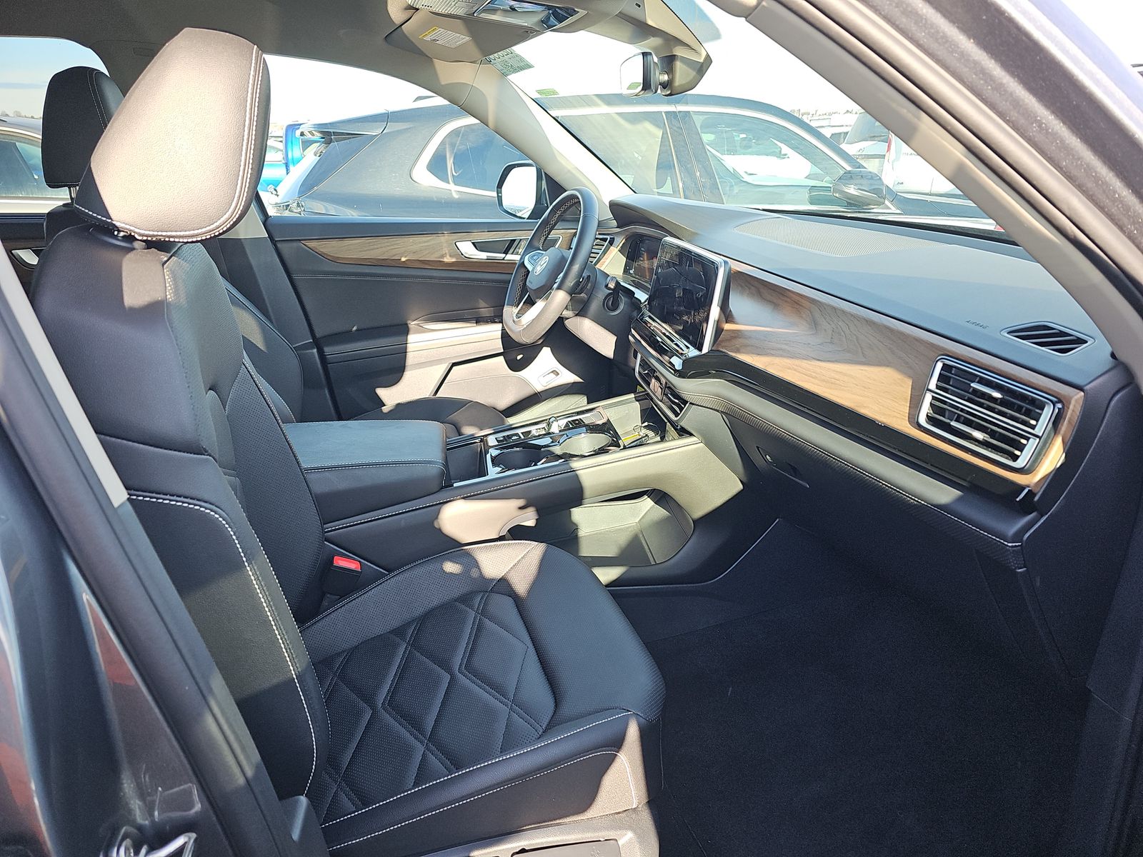 2025 Volkswagen Atlas 2.0T SE AWD