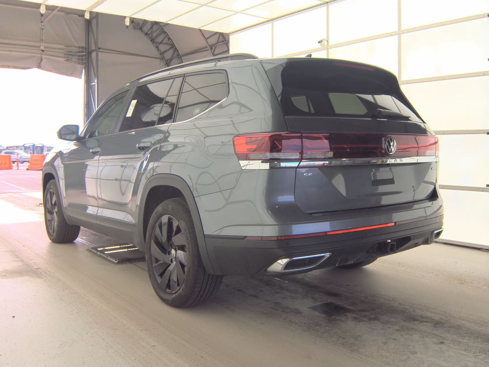 2025 Volkswagen Atlas 2.0T SE AWD