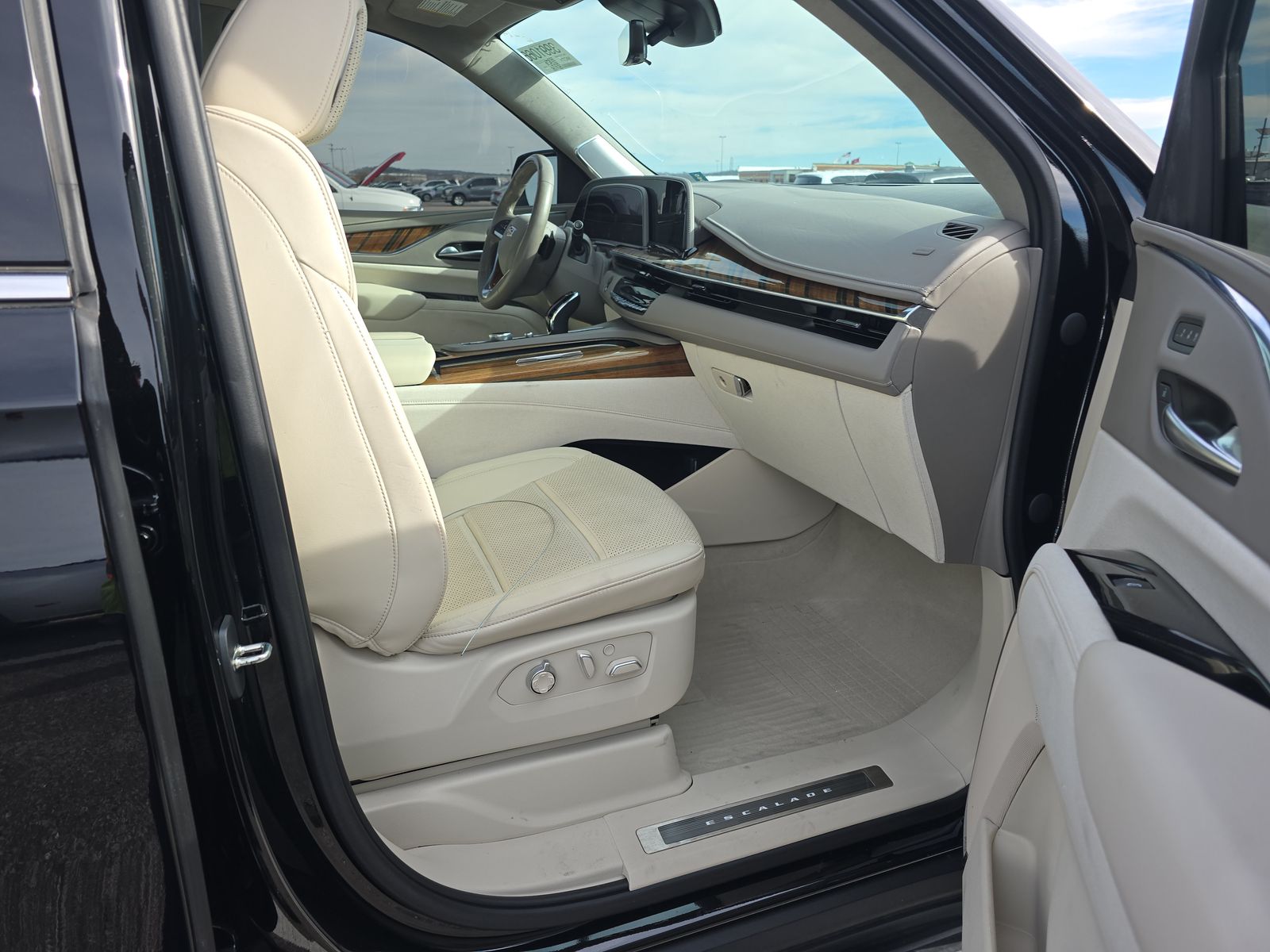 2023 Cadillac Escalade ESV Premium Luxury Platinum AWD