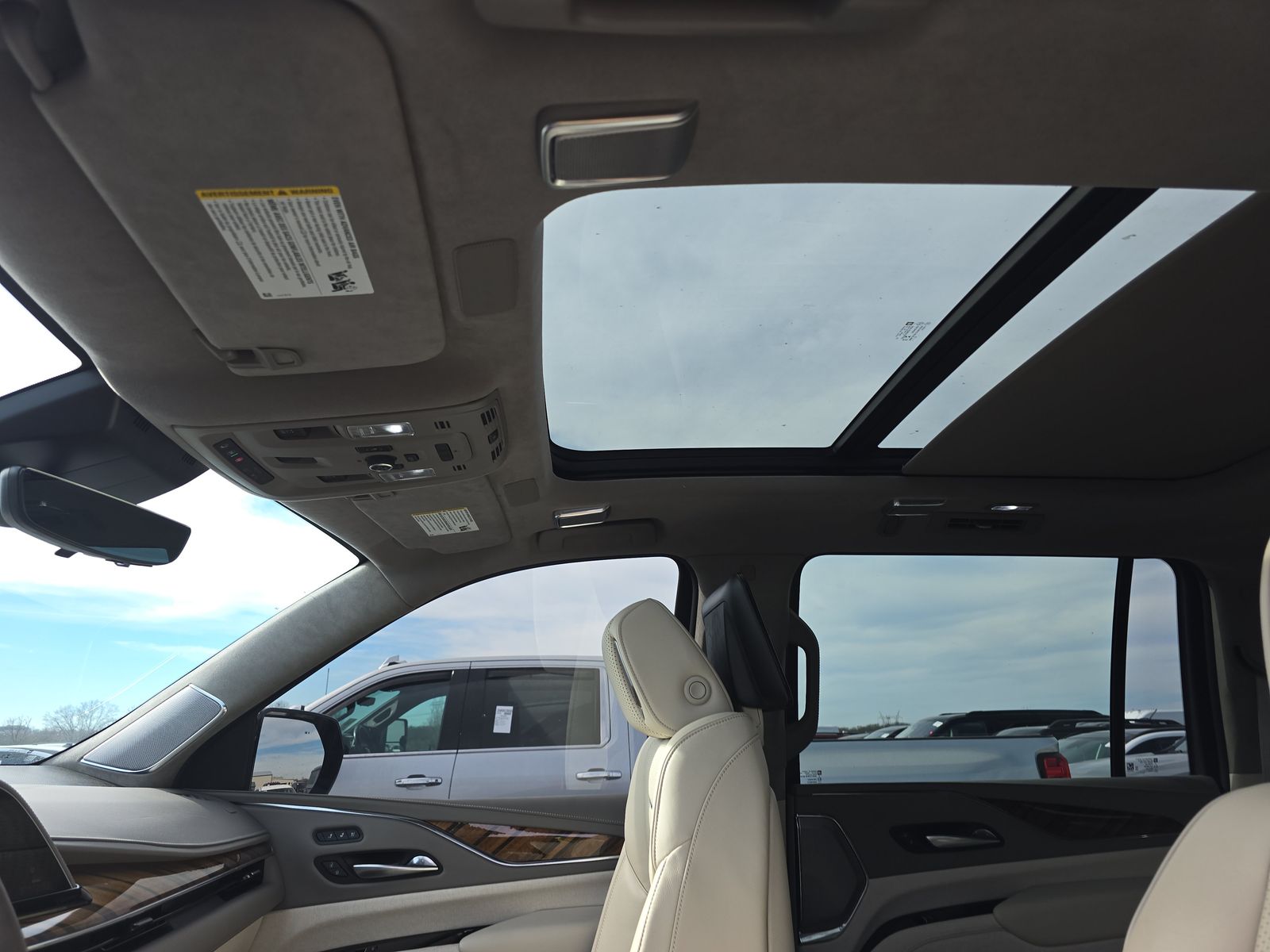 2023 Cadillac Escalade ESV Premium Luxury Platinum AWD