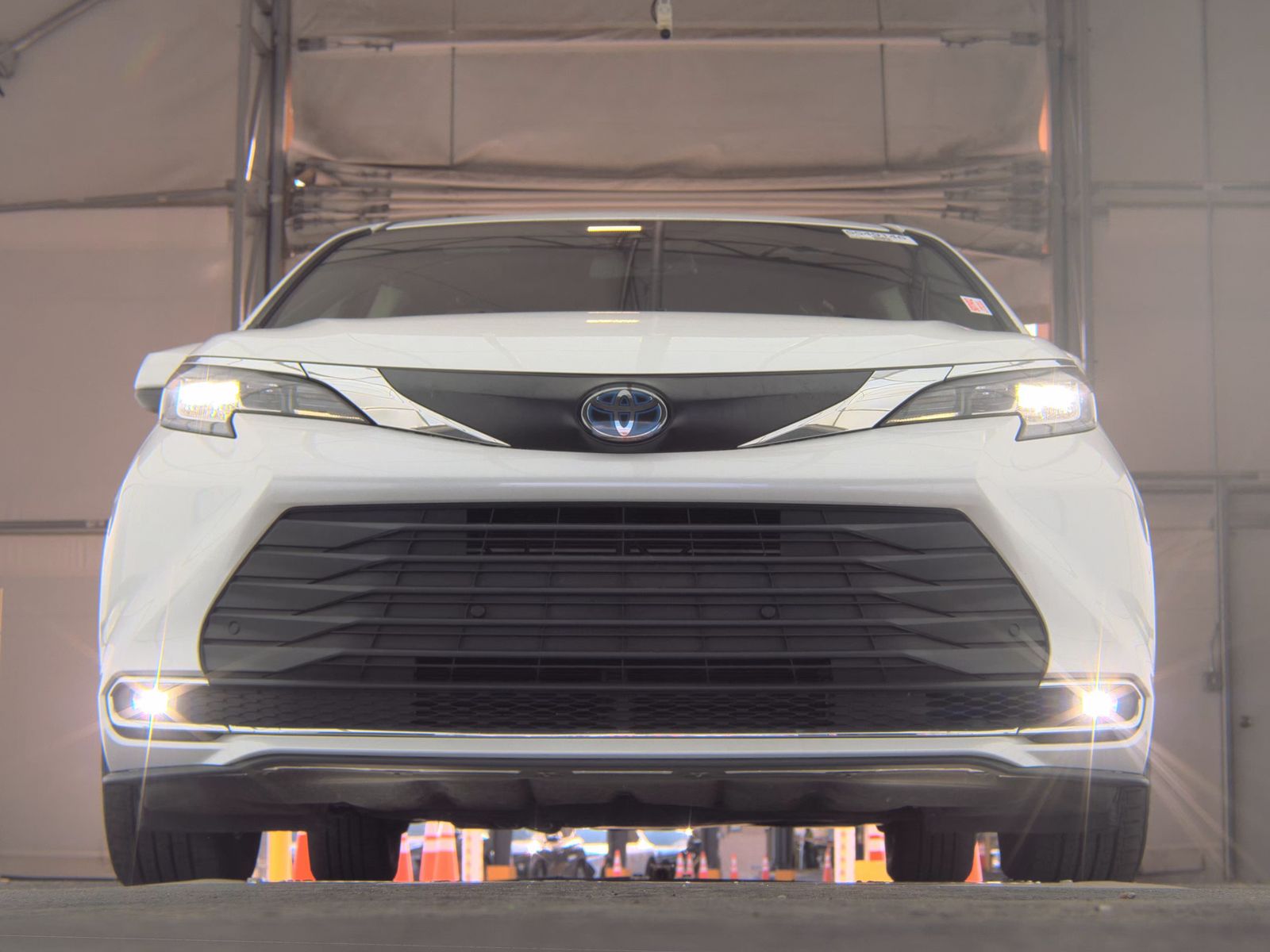 2023 Toyota Sienna XLE FWD