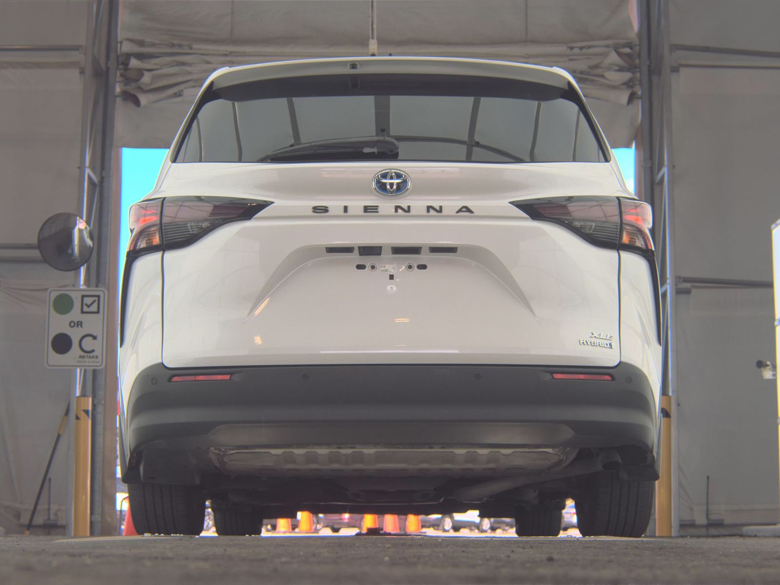 2023 Toyota Sienna XLE FWD